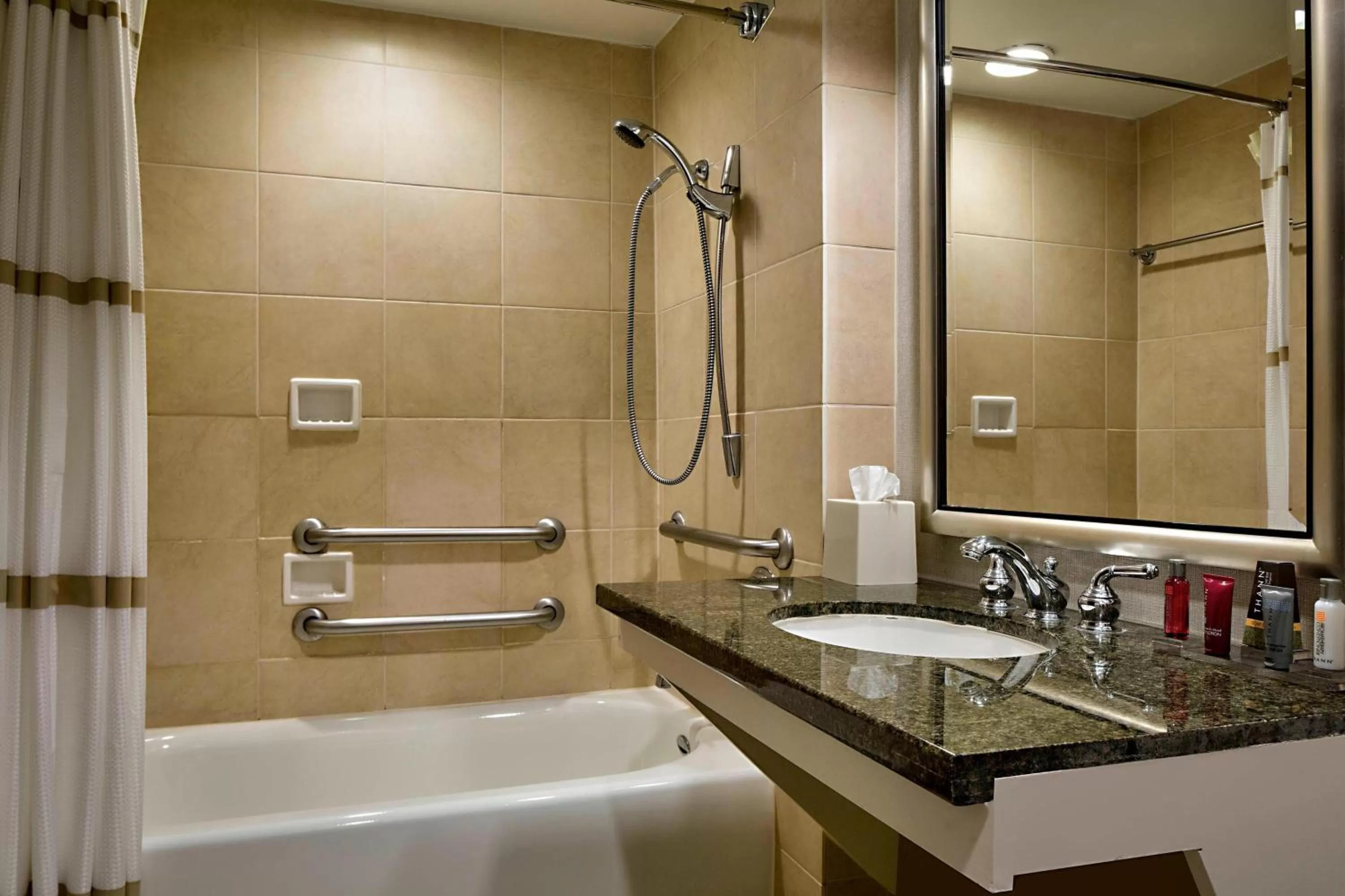Bathroom in Houston Marriott Westchase