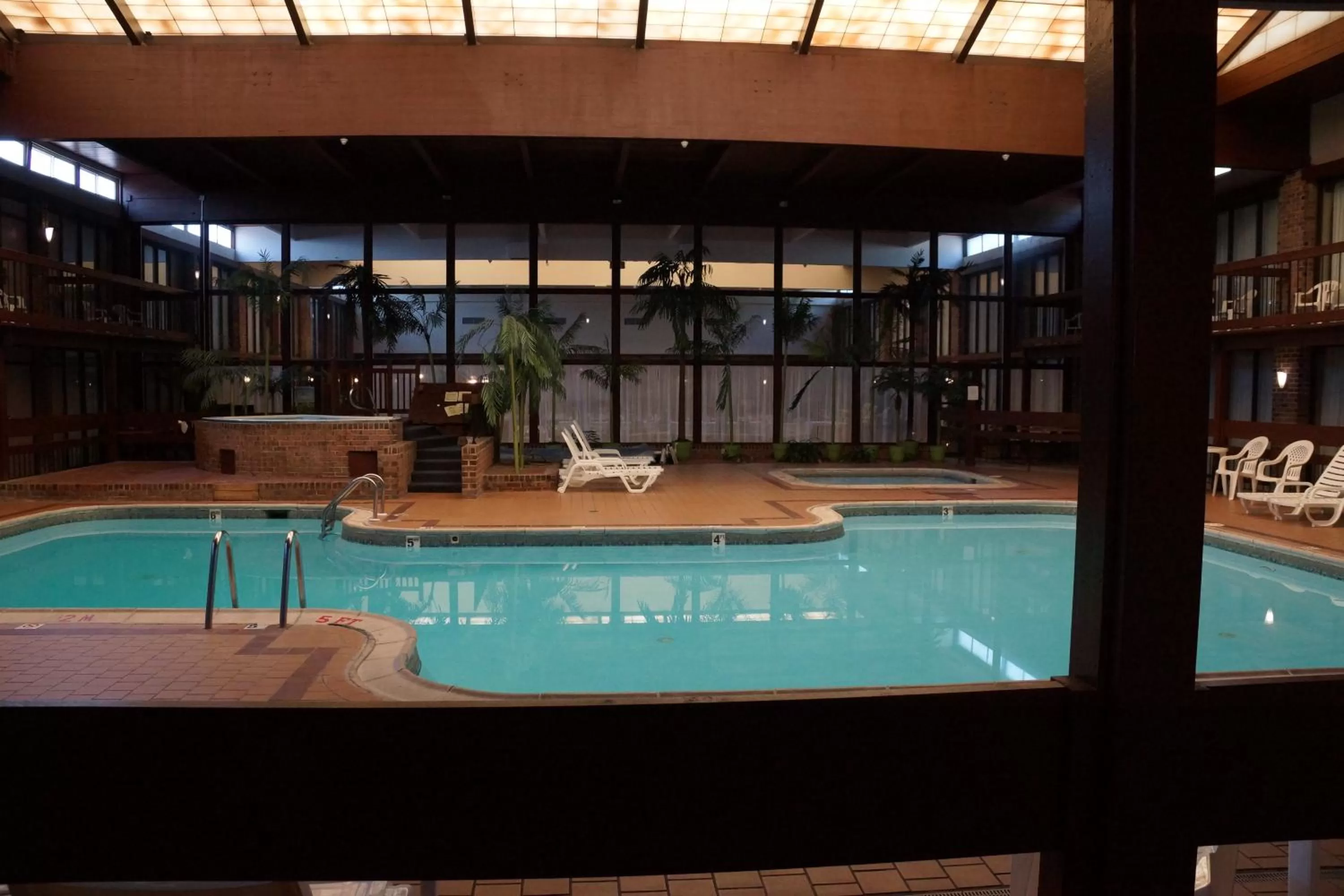 Swimming pool in Altoona Grand Hotel