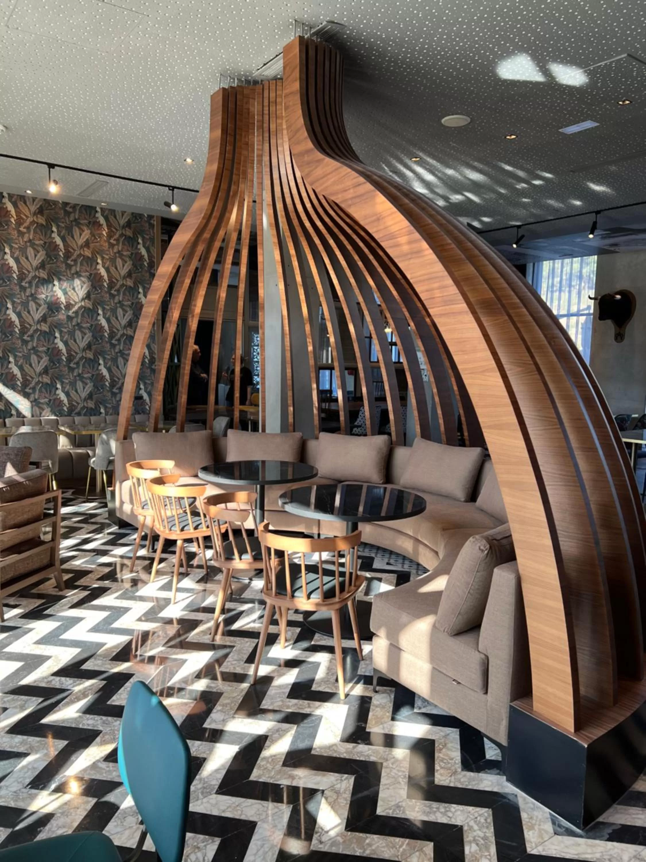 Restaurant/places to eat in Occidental Tanger