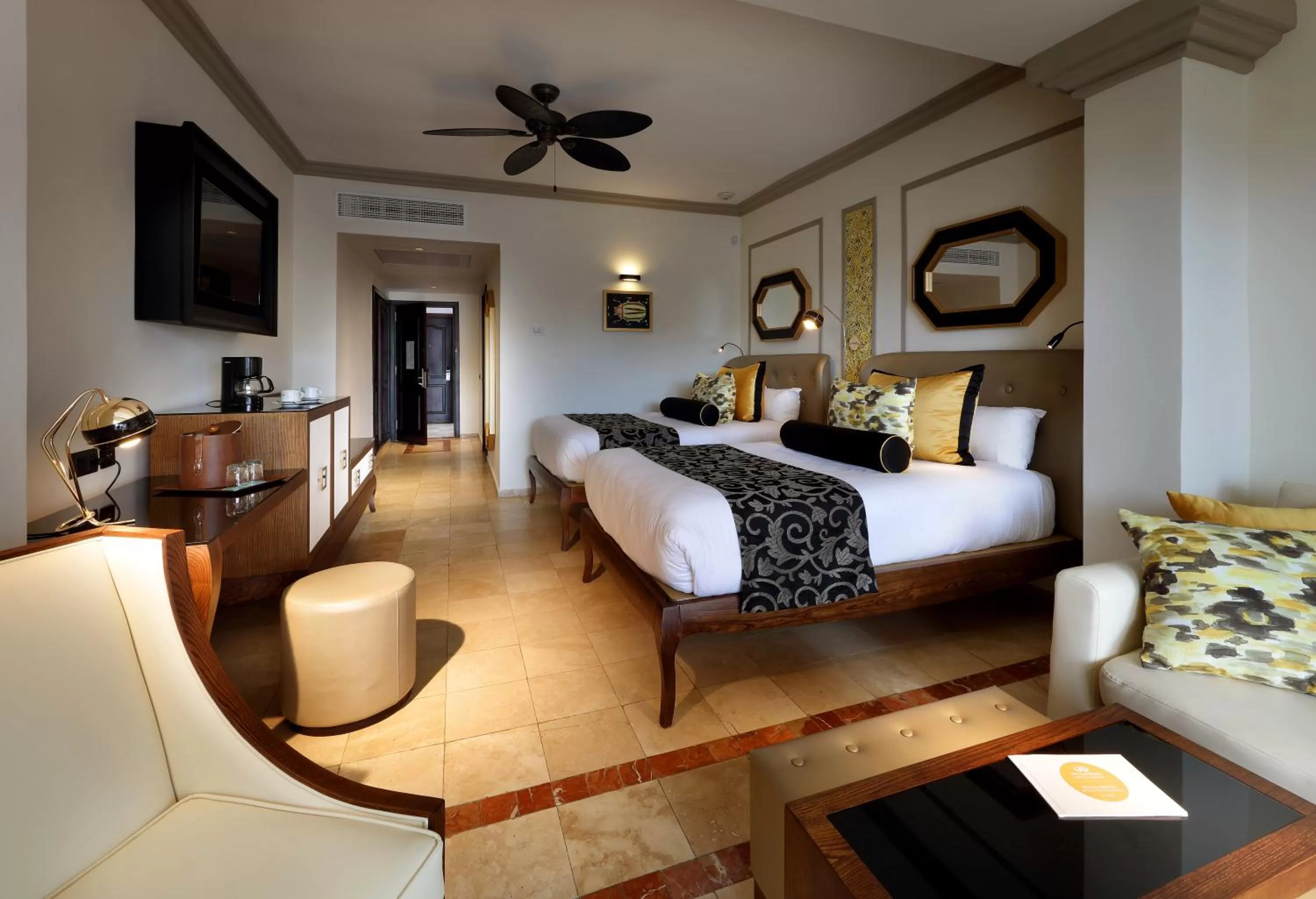 Photo of the whole room, Bed in Grand Palladium Lady Hamilton Resort & Spa - All Inclusive