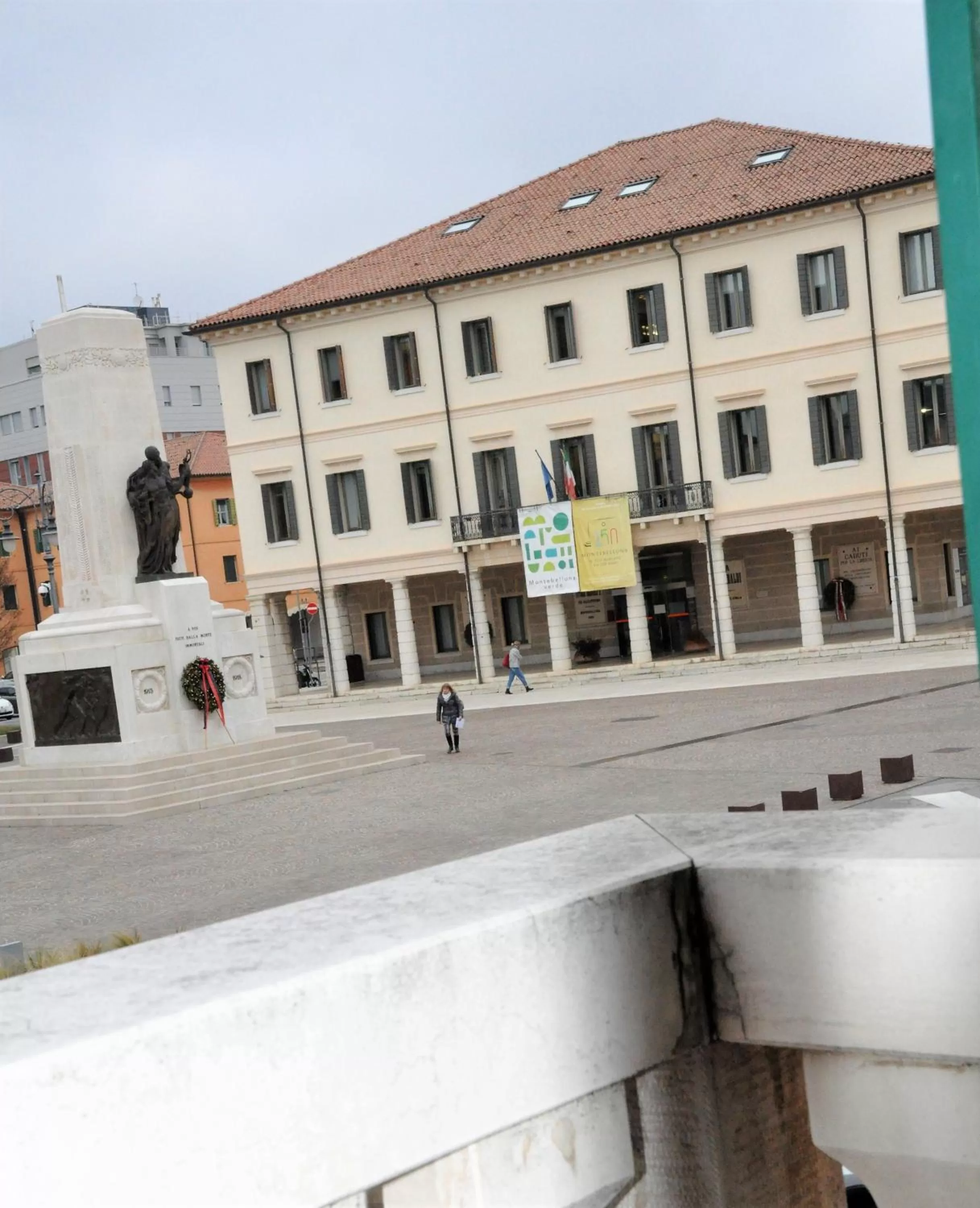 Day, Property Building in NAZIONALE Camere