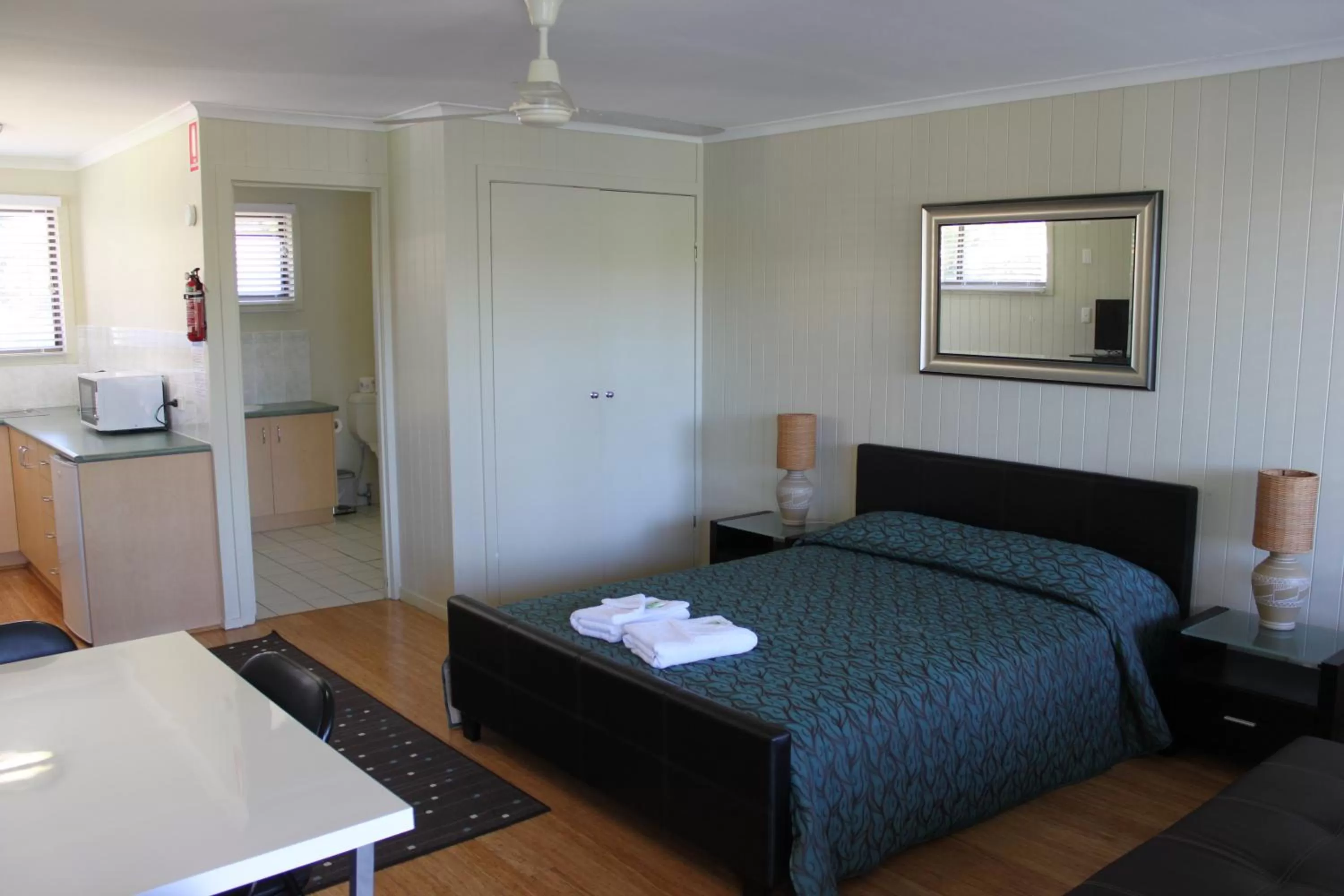 Bed in Sanctuary Lakes Fauna Retreat