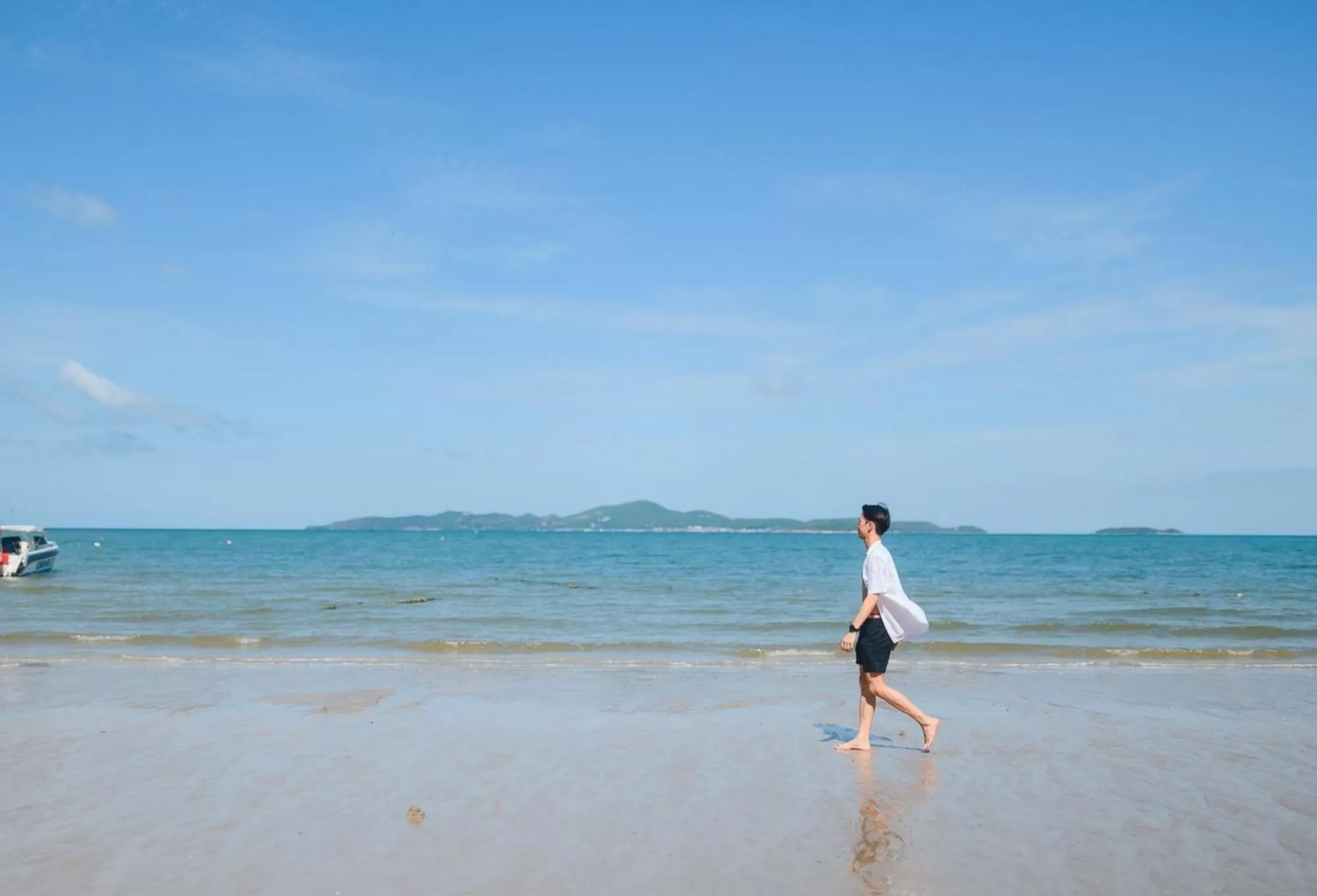 People in Cosy Beach Hotel - SHA Extra Plus