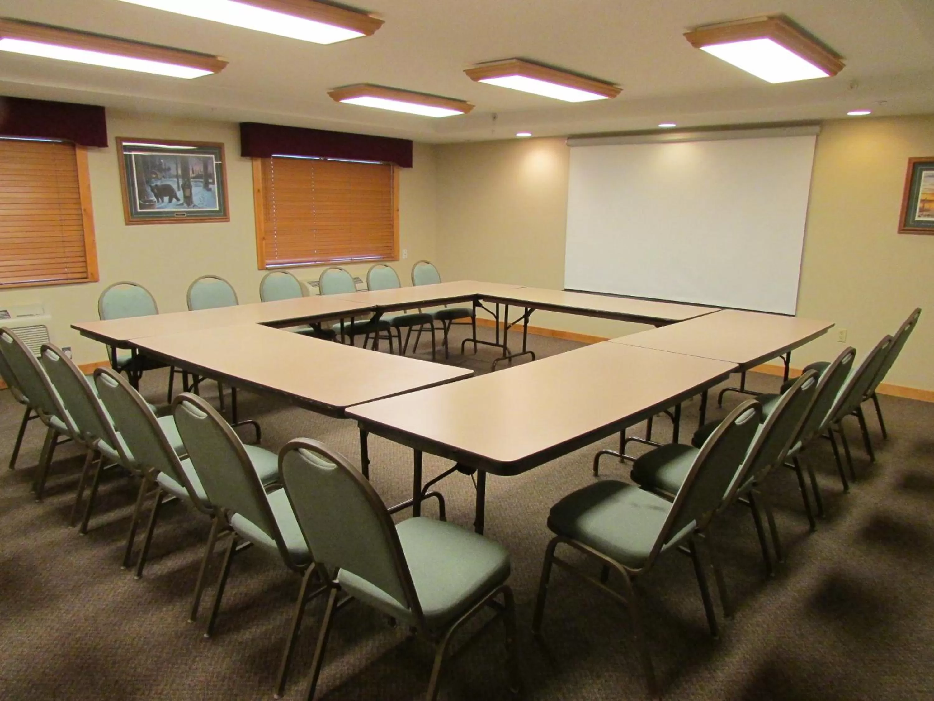 Meeting/conference room in Shell Lake Lodge, a Travelodge by Wyndham