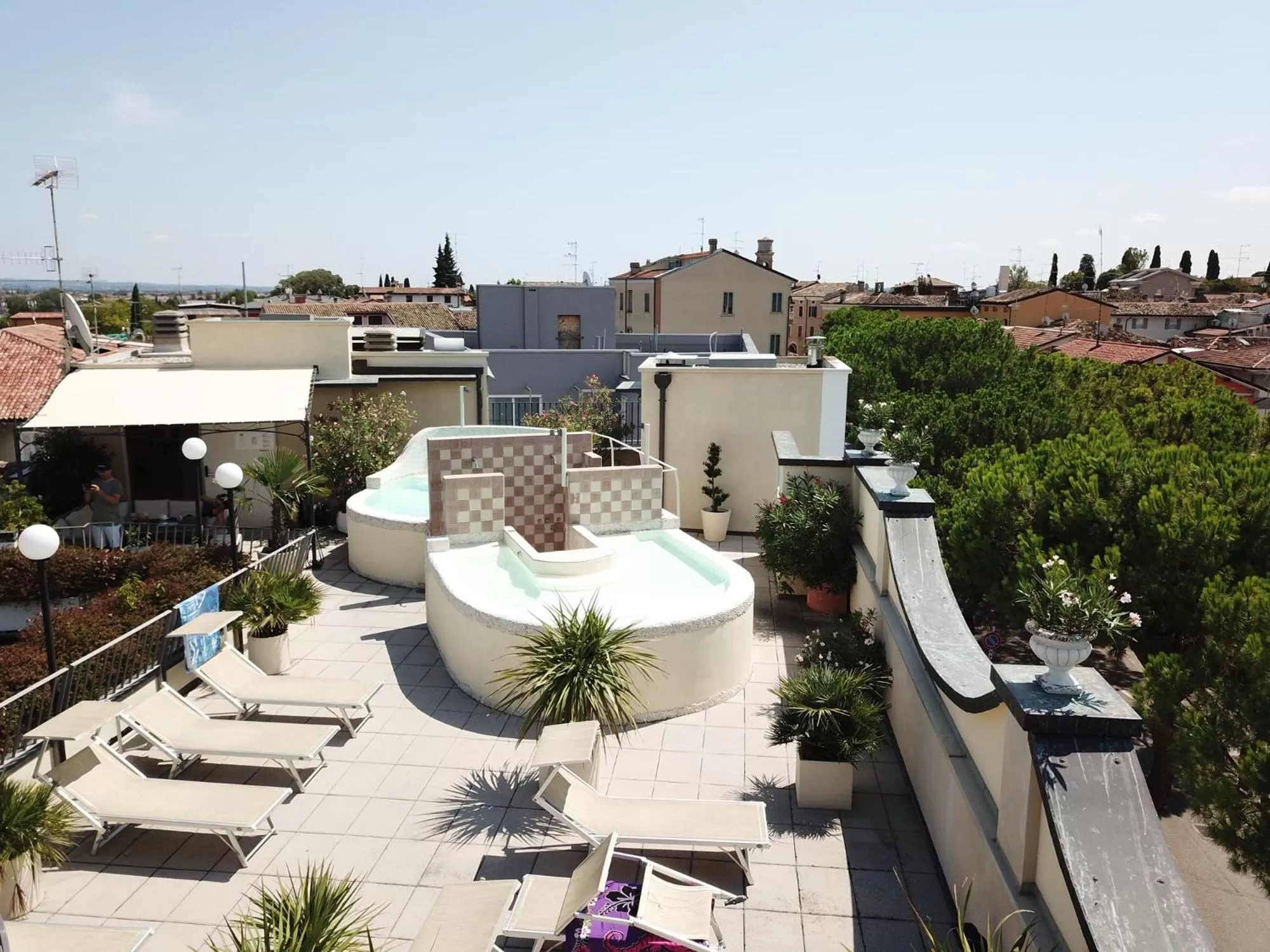 Swimming pool in Hotel Enrichetta