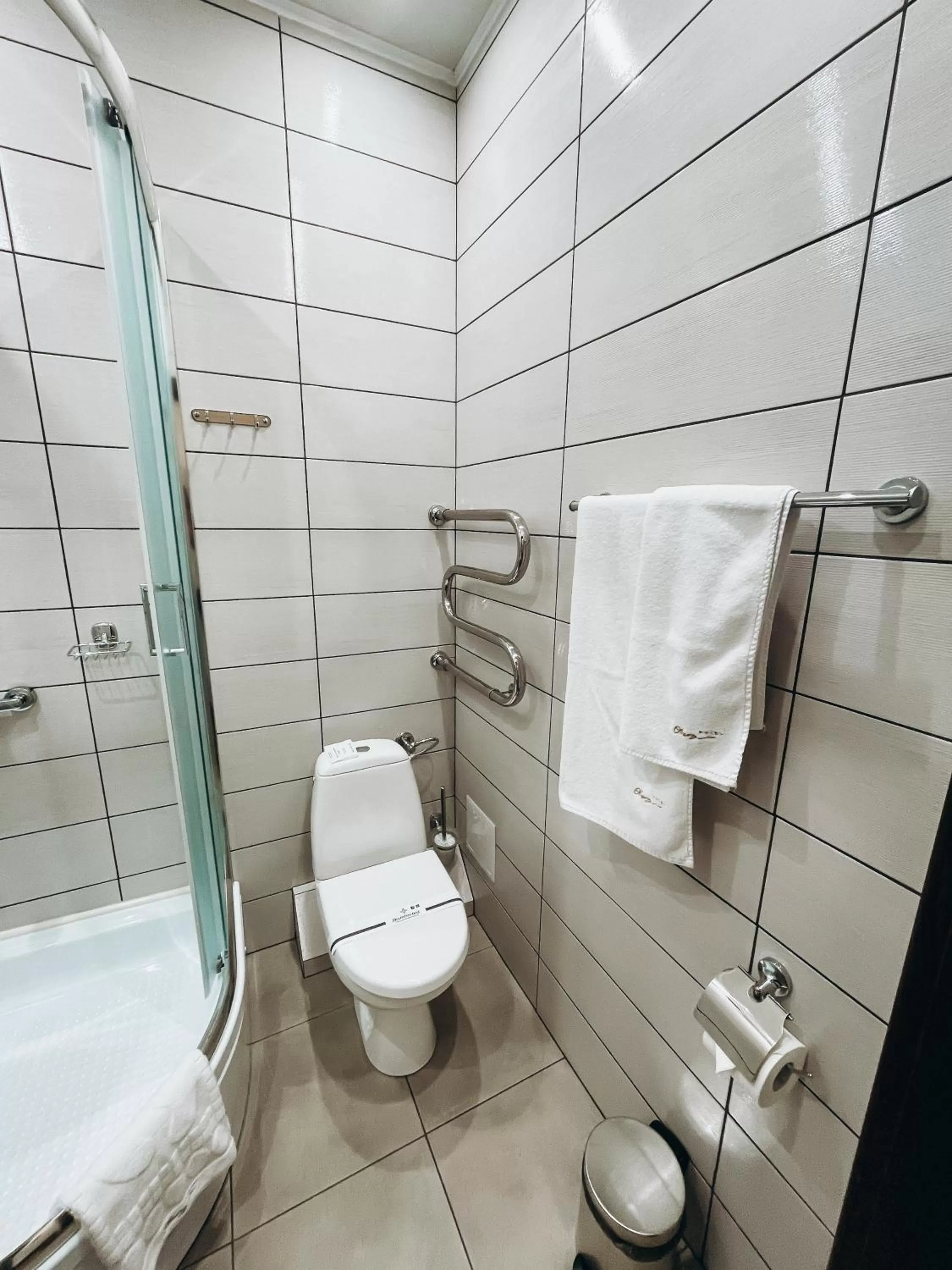 Bathroom in Oberig Hotel