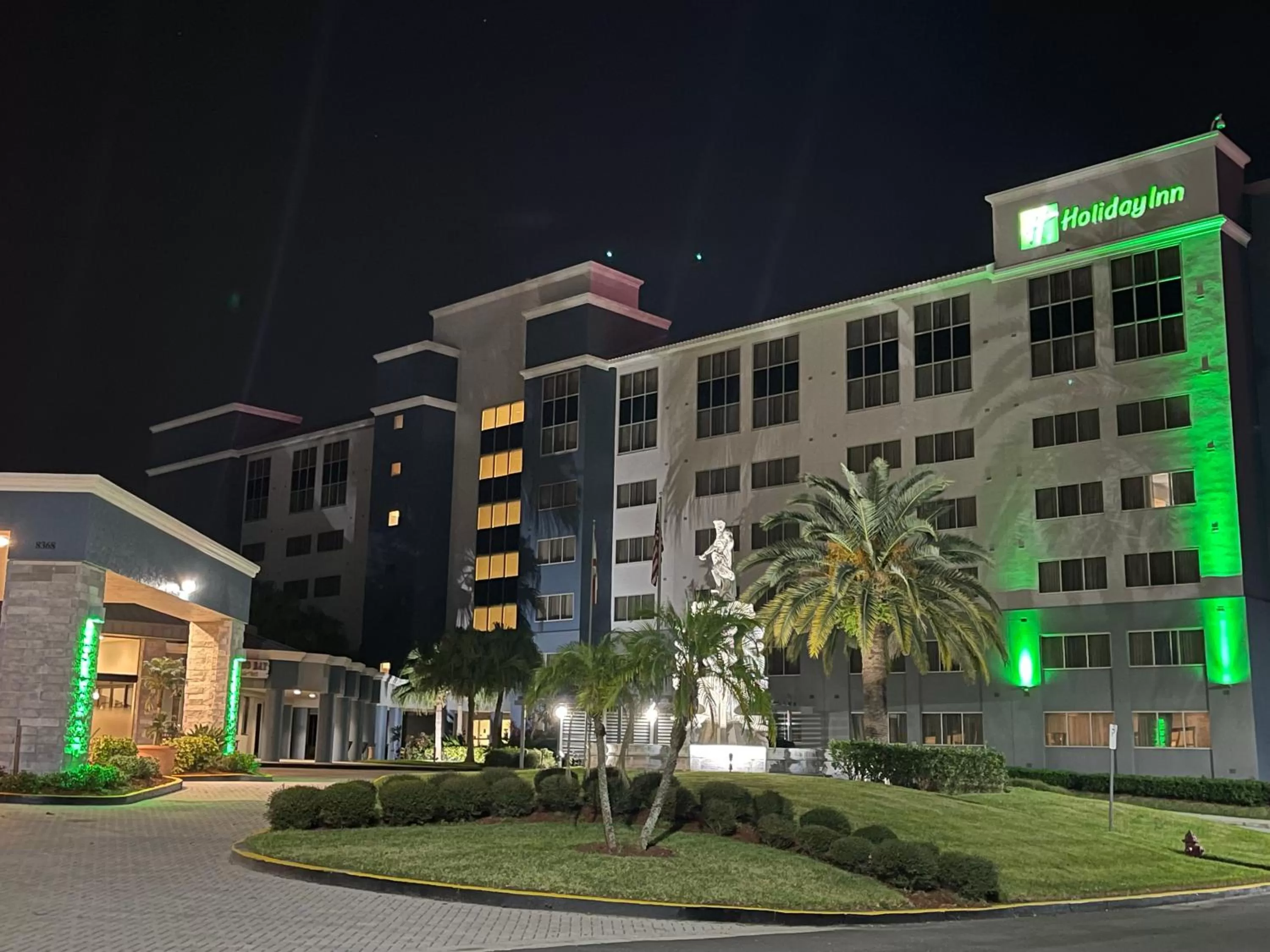 Property building in Holiday Inn Orlando International Dr-ICON by IHG