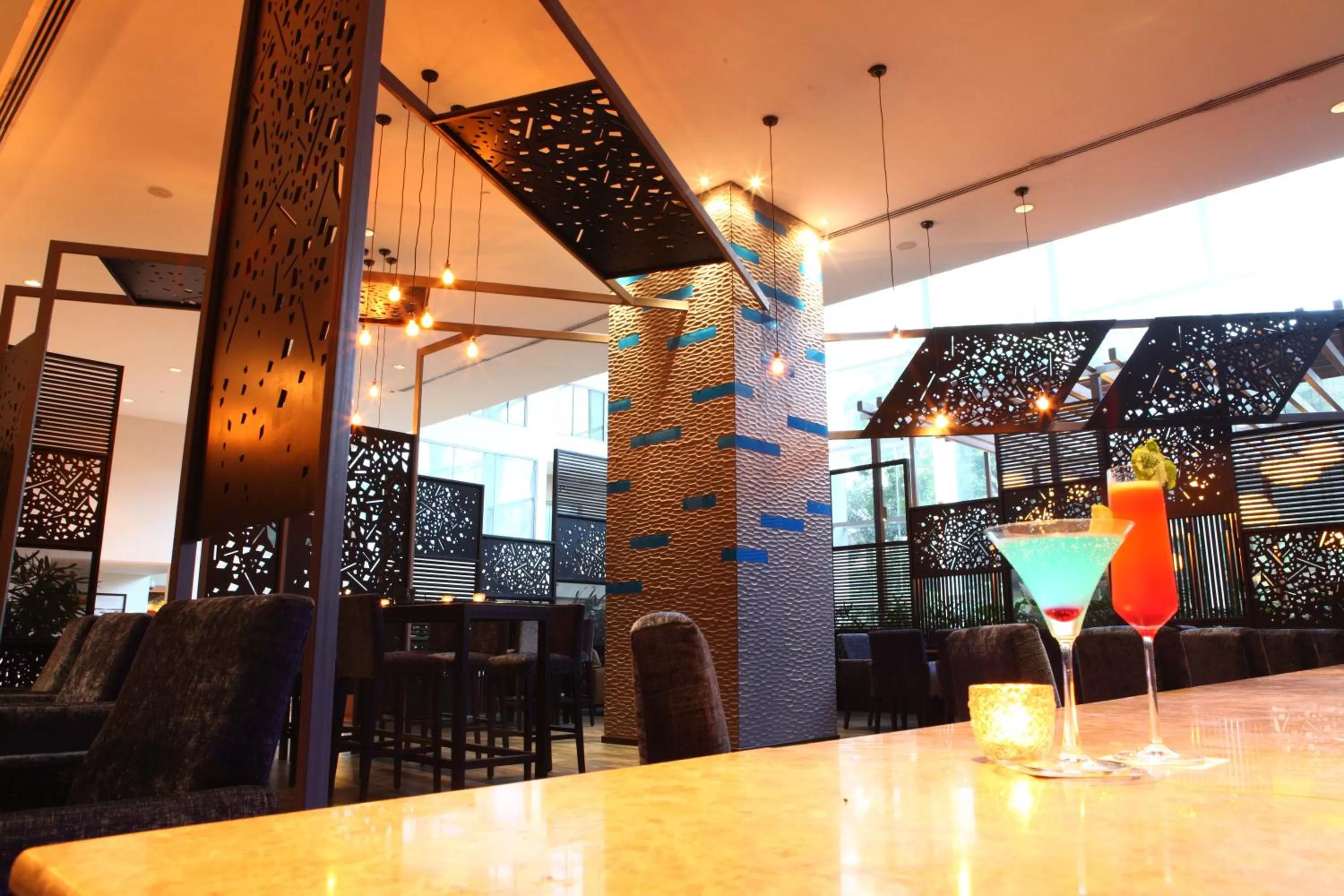 Lounge or bar in Radisson Blu Plaza Hotel Hyderabad Banjara Hills