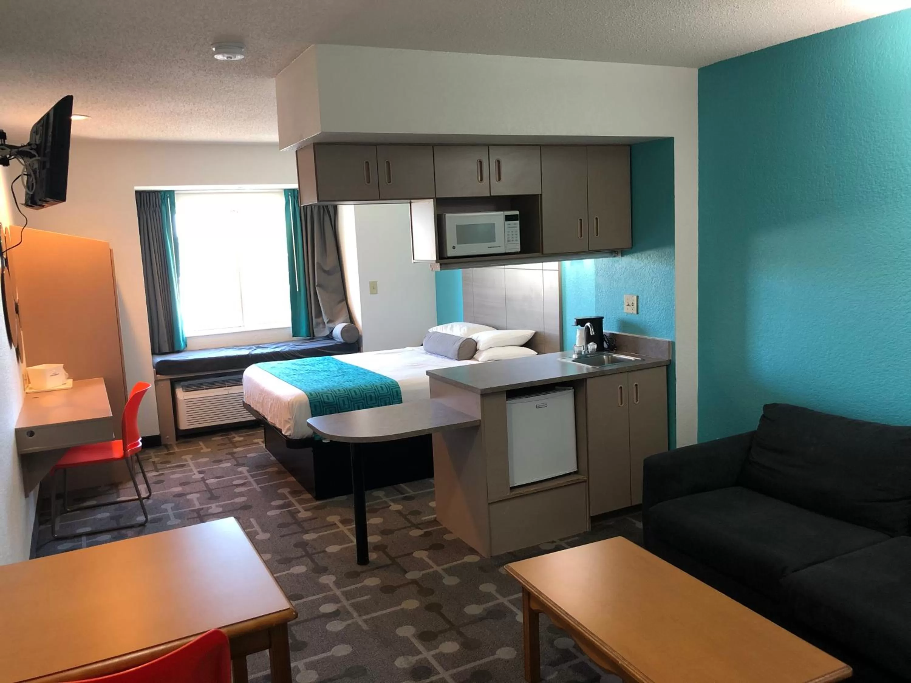 Red Lion Inn & Suites Elk Grove Village