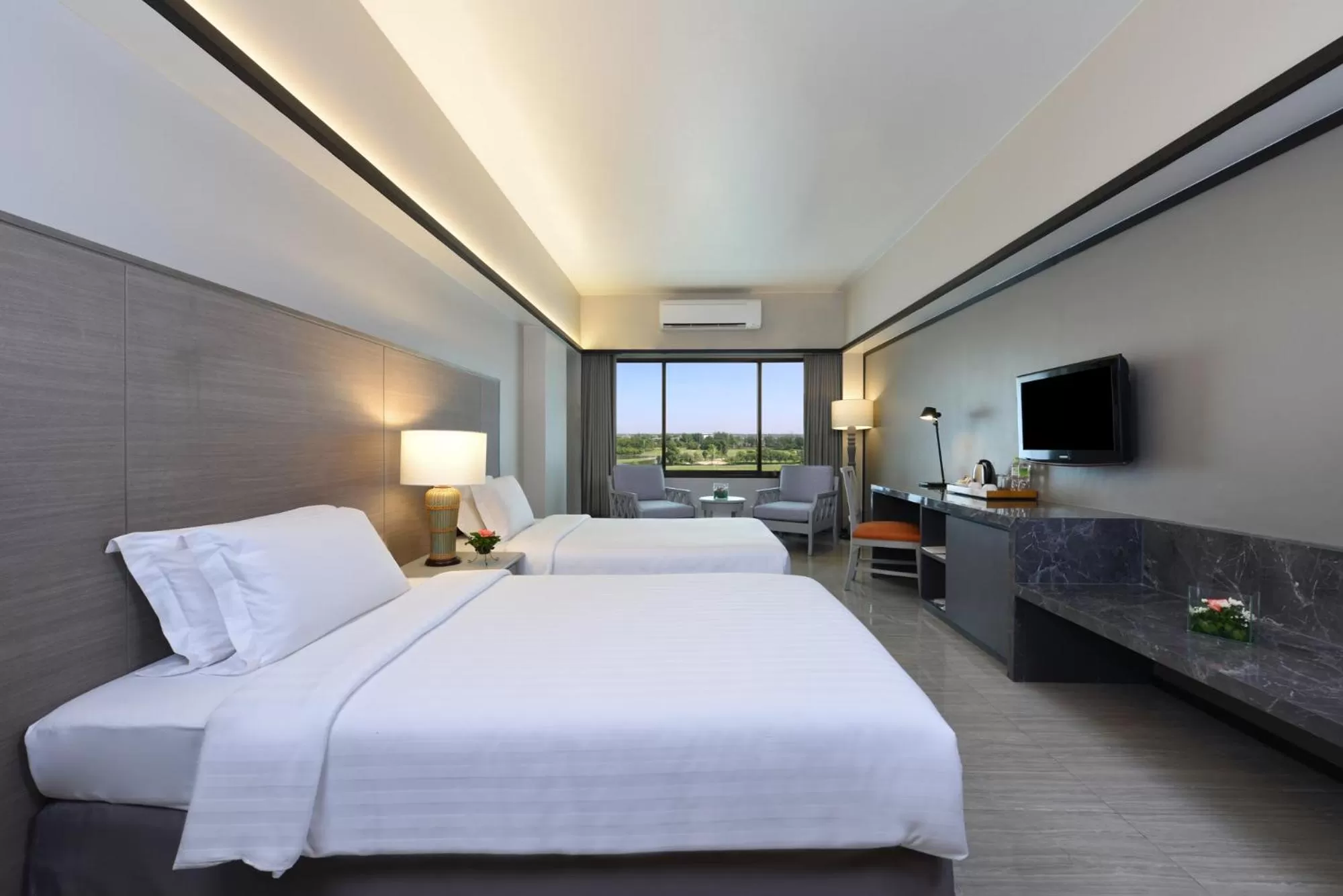 Premium Deluxe Room in Tinidee Hotel Bangkok Golf Club - SHA Certified