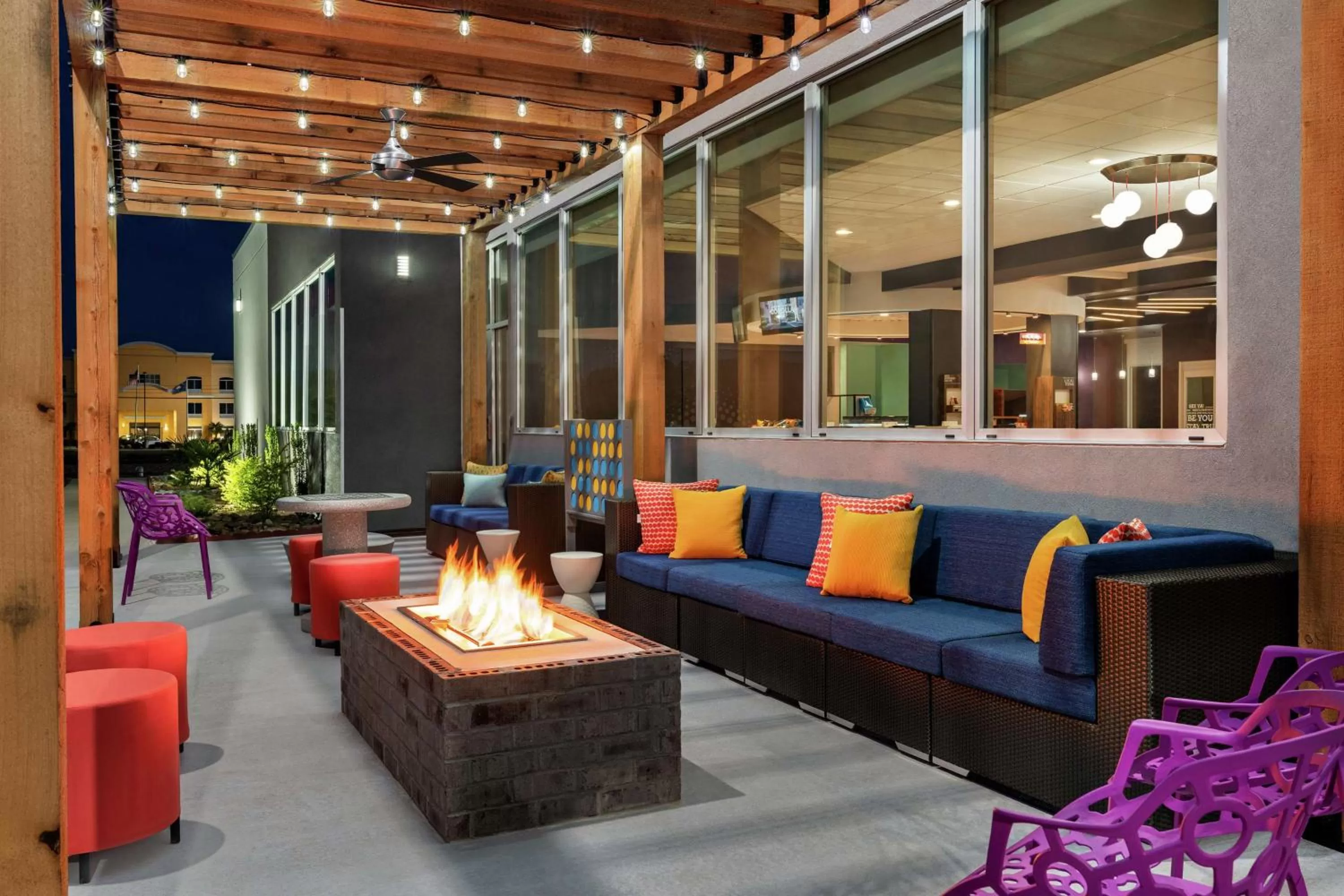 Patio in Tru By Hilton Florence I-95