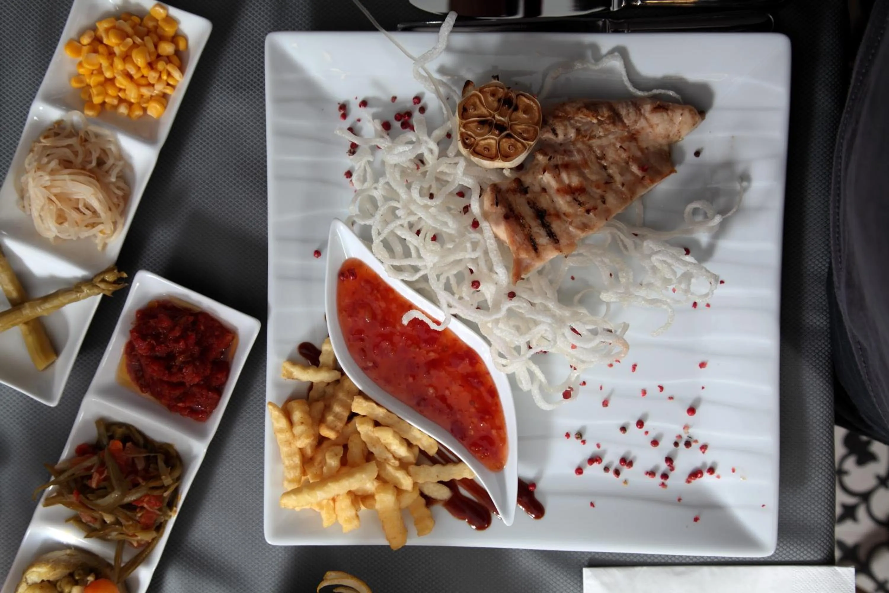 Restaurant/places to eat in Istanbul Dora Hotel