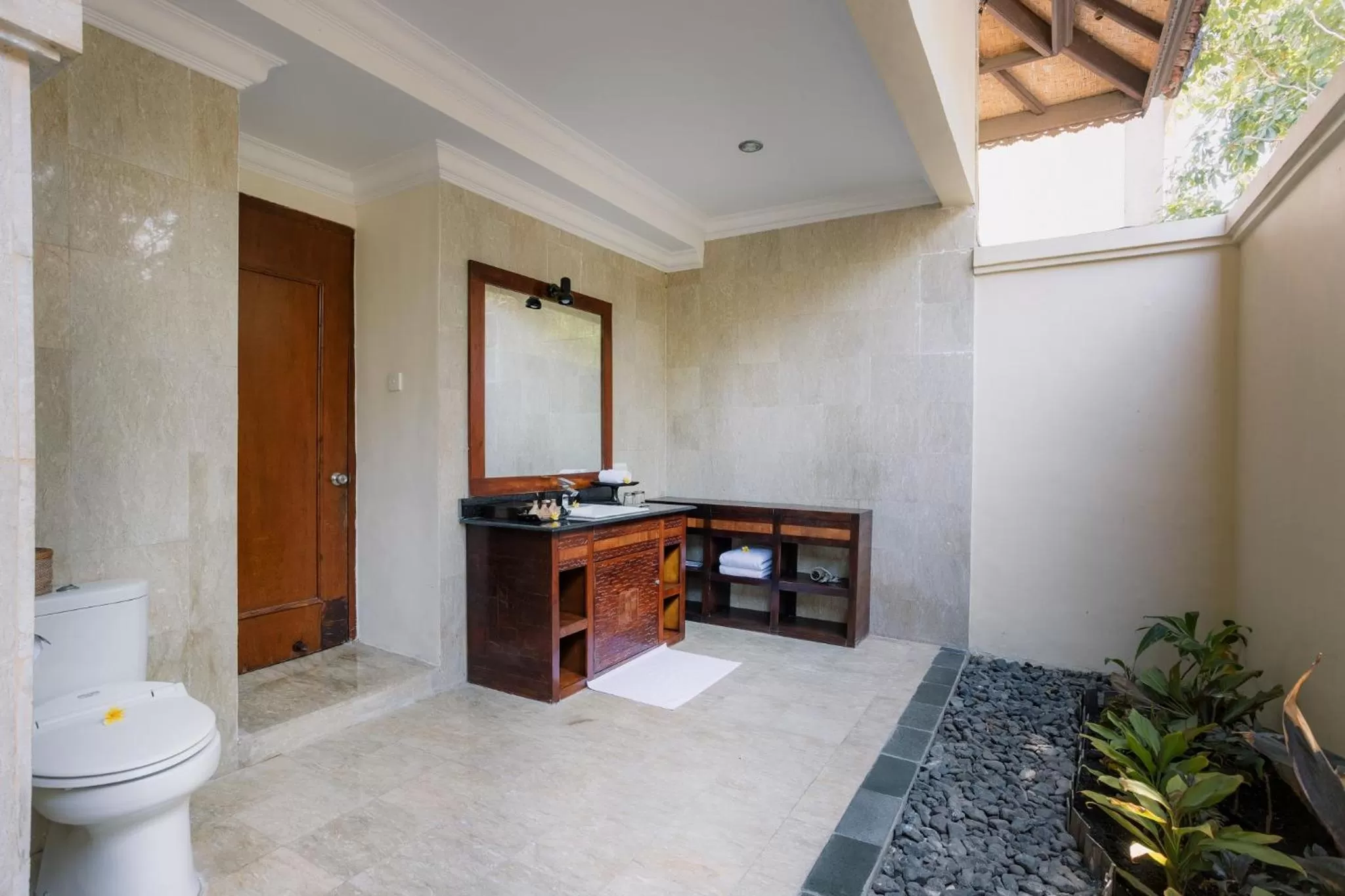 Bathroom in Ombak Sunset