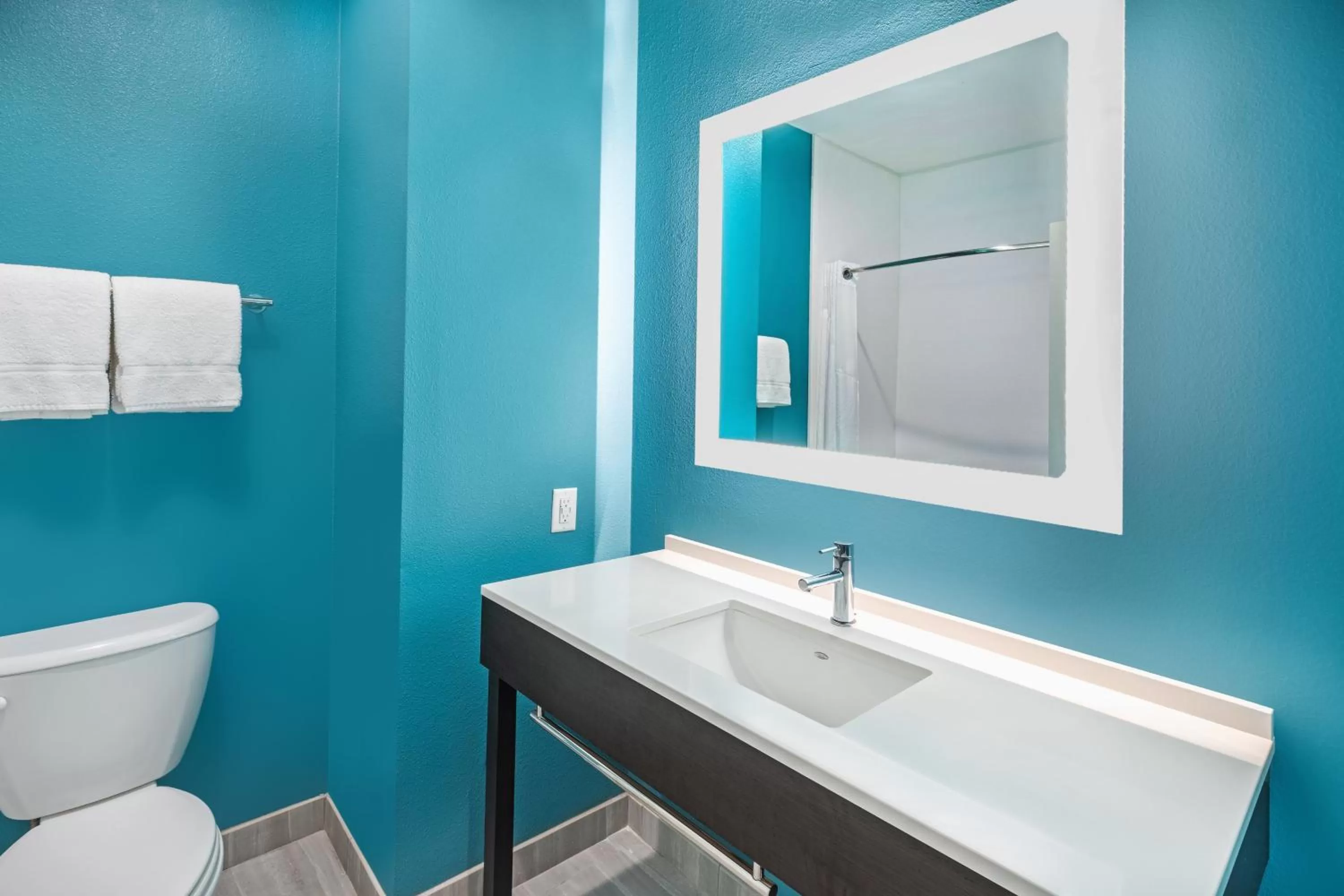 Bathroom in Holiday Inn Express & Suites Rockport - Bay View by IHG
