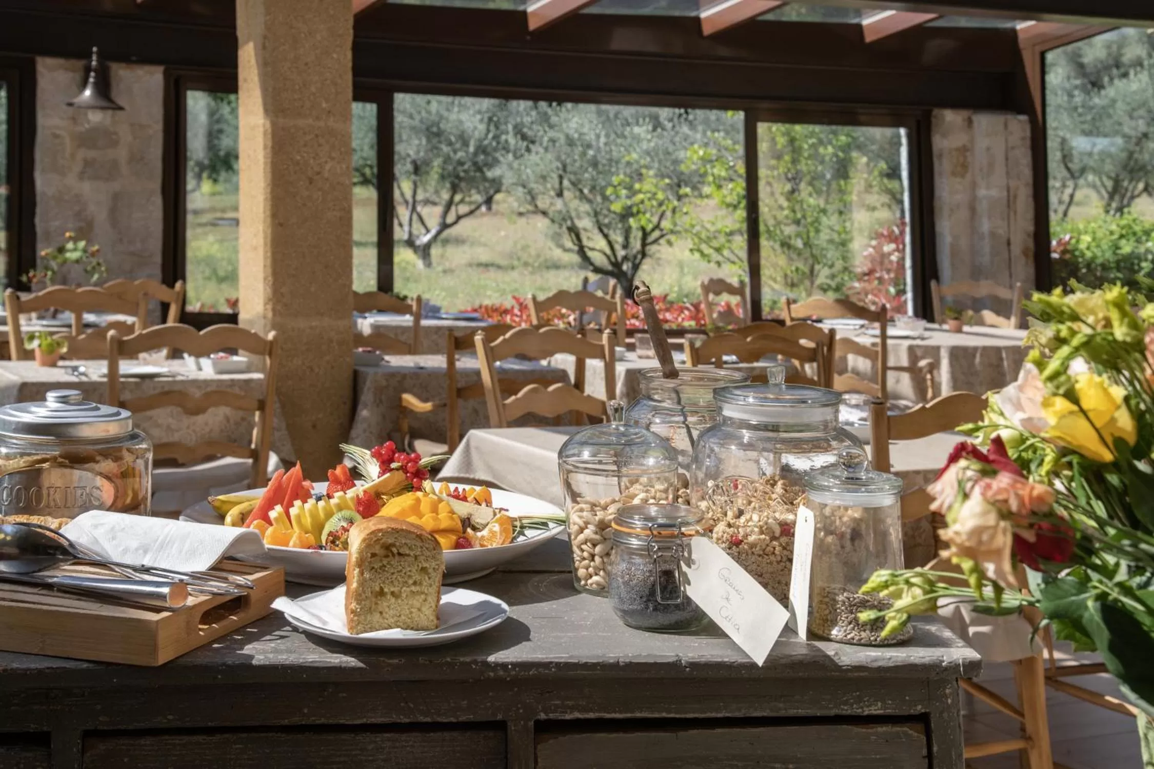 Breakfast in Hotel Les Messugues