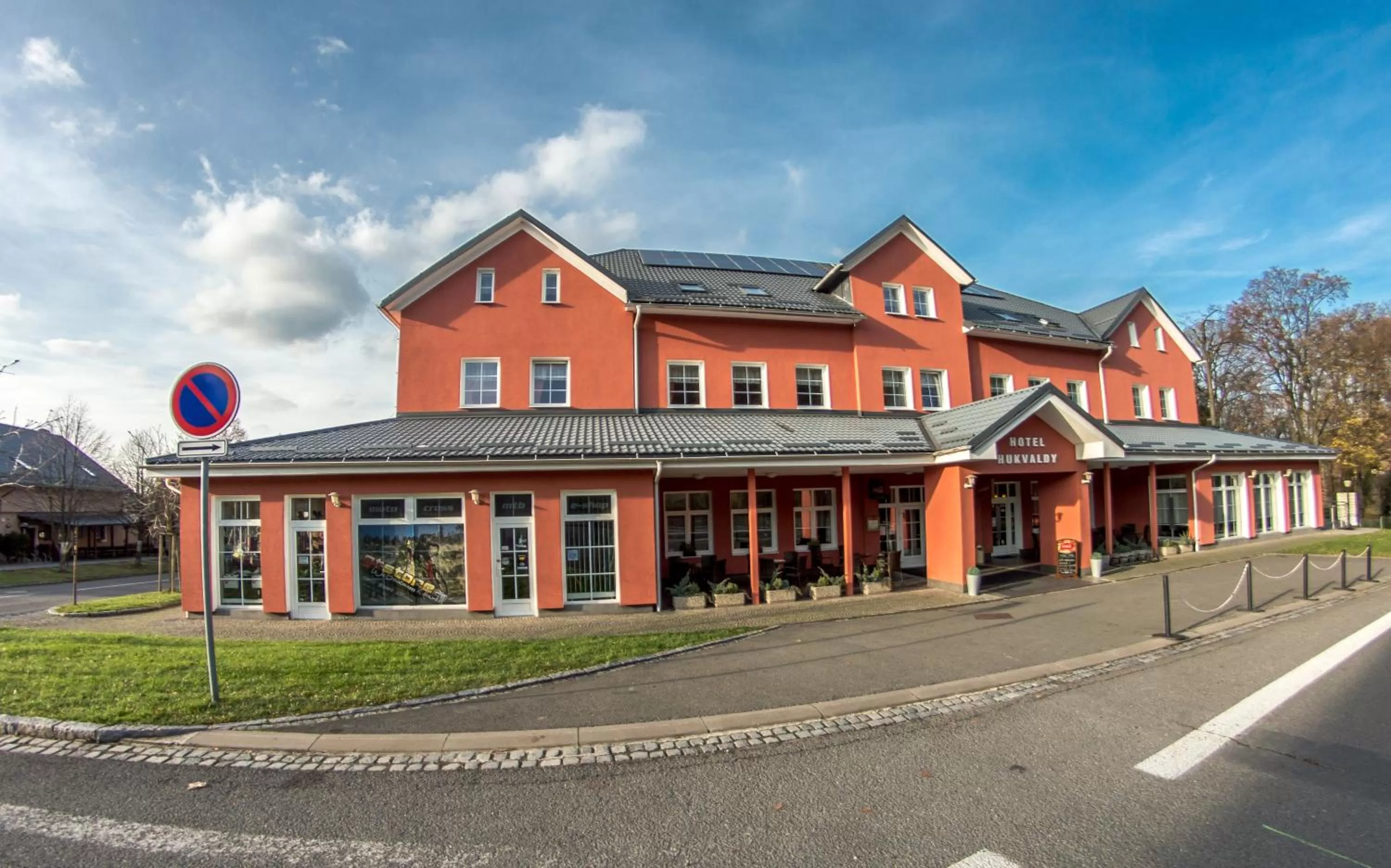 Facade/entrance in Wellness Hotel Hukvaldy POLOPENZE A WELLNESS V CENĚ