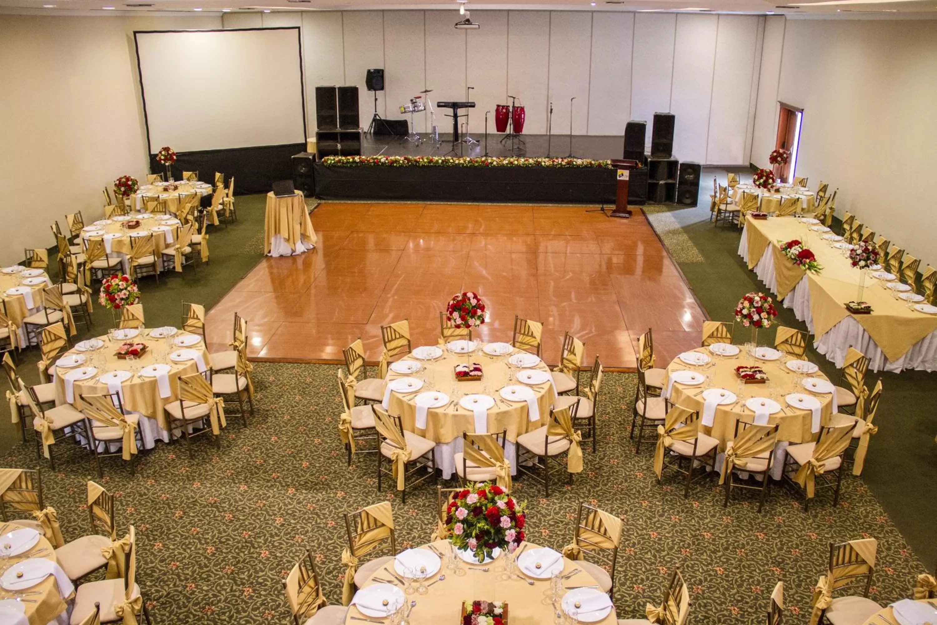 Business facilities, Banquet Facilities in Hotel Ajavi