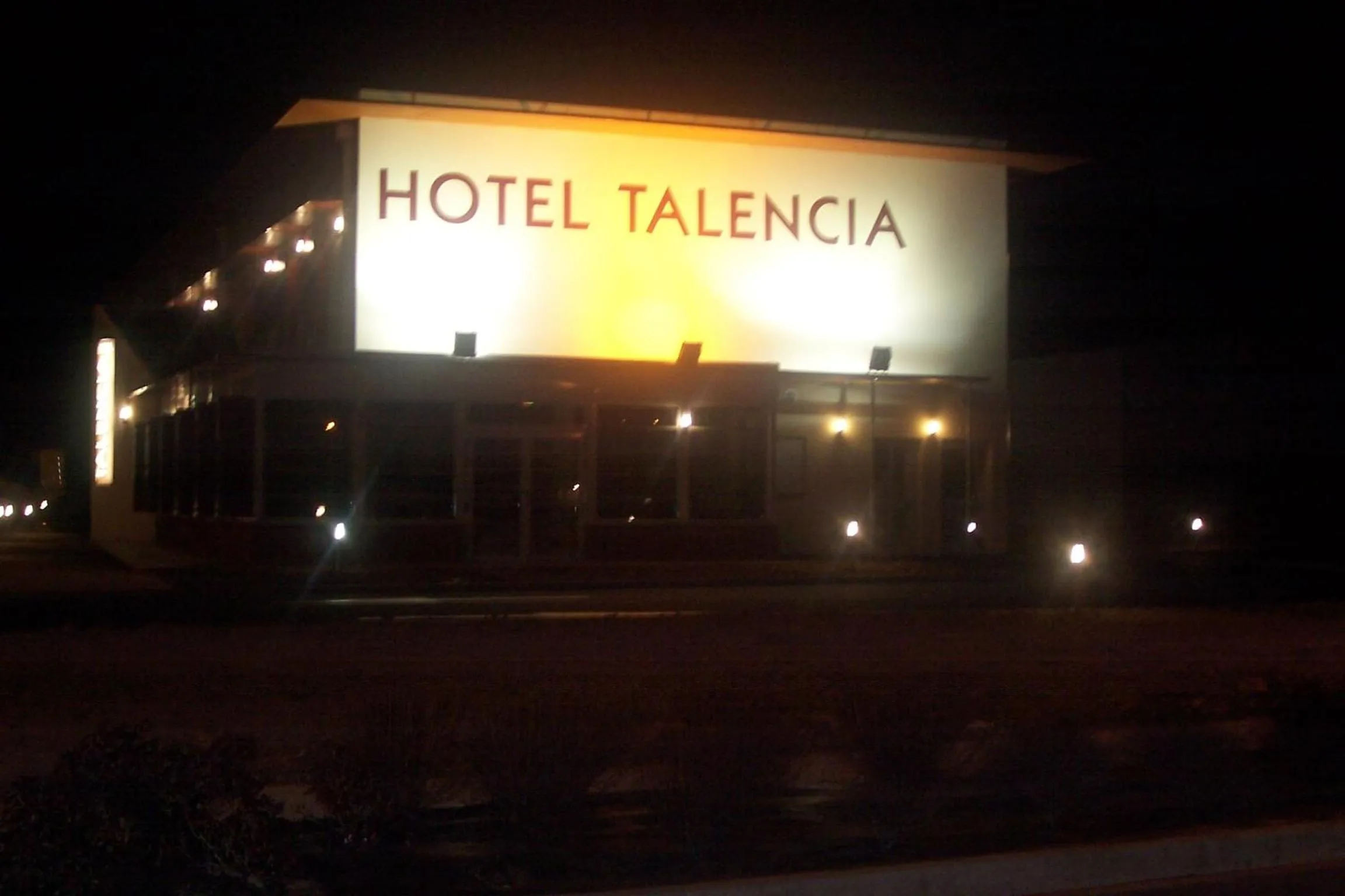 Facade/entrance in Cit'Hotel Talencia