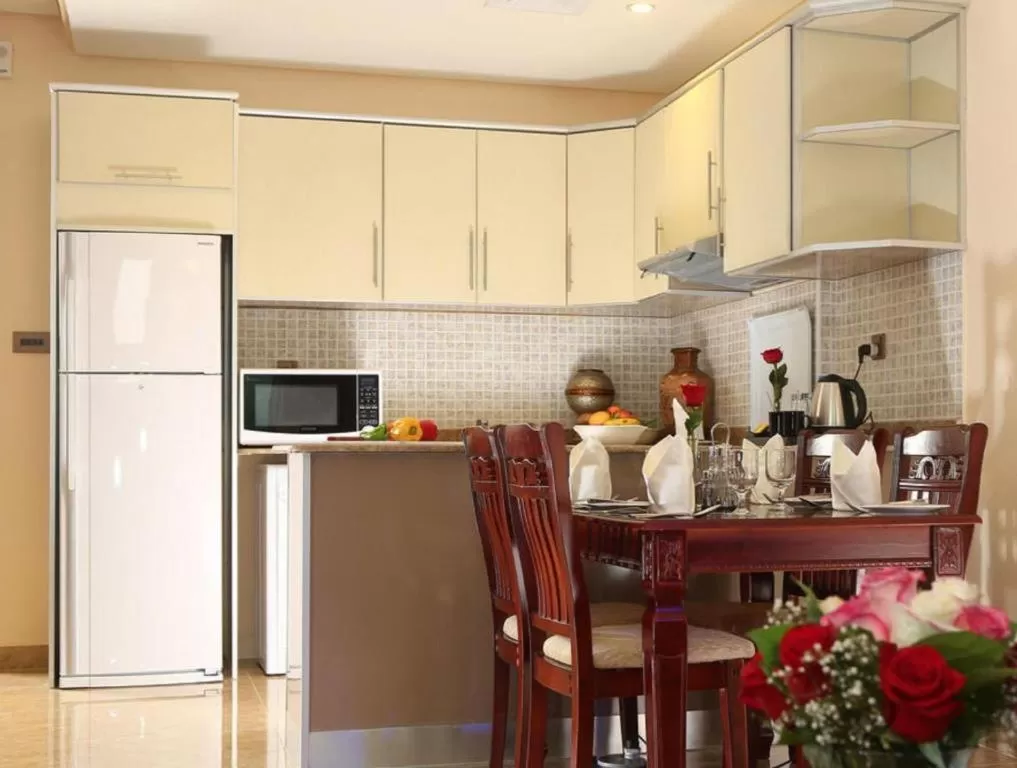 Kitchen or kitchenette in Best Western Plus Salmiya