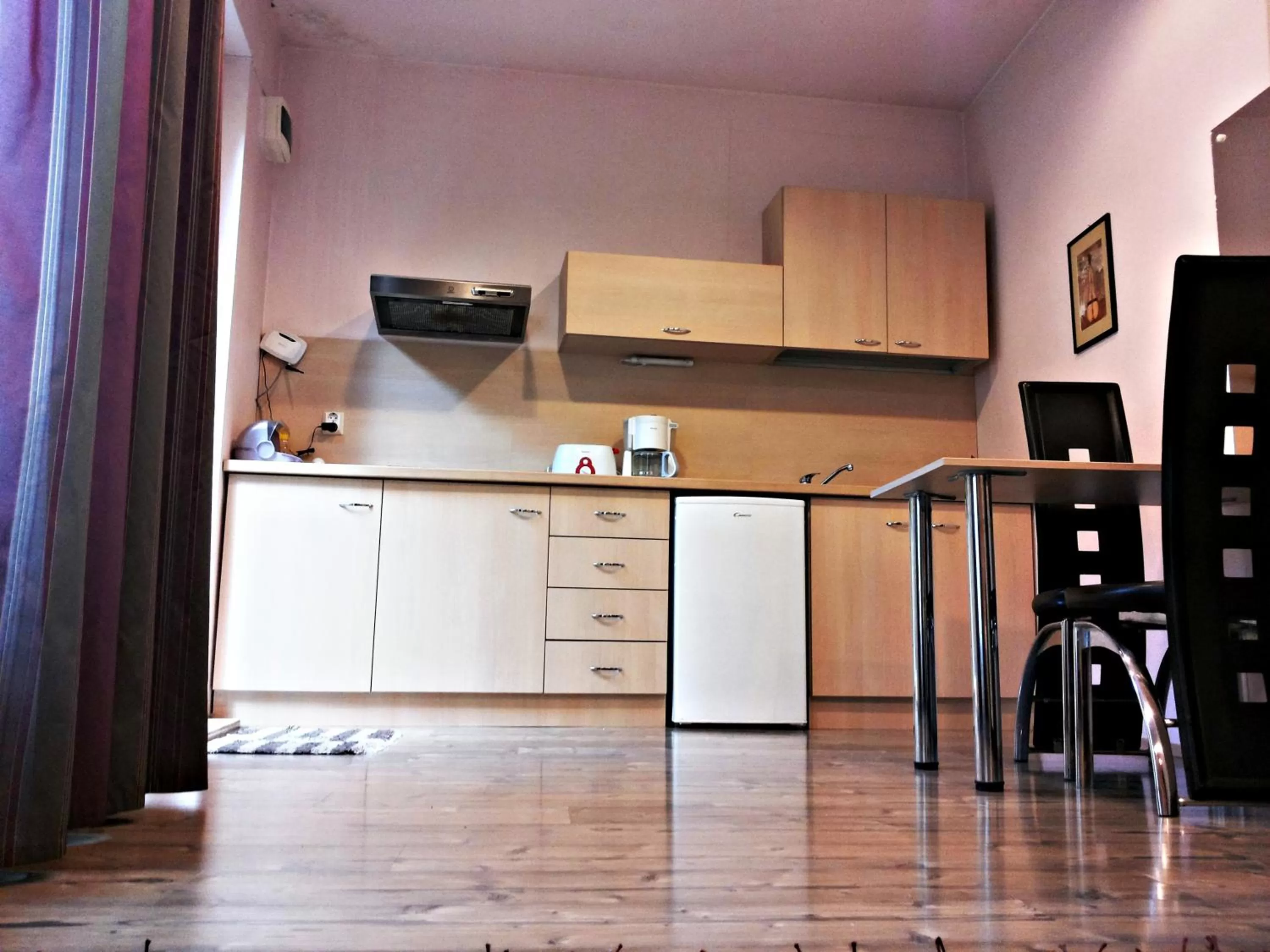 Kitchen or kitchenette, Kitchen/Kitchenette in Lucas 10 Apartments