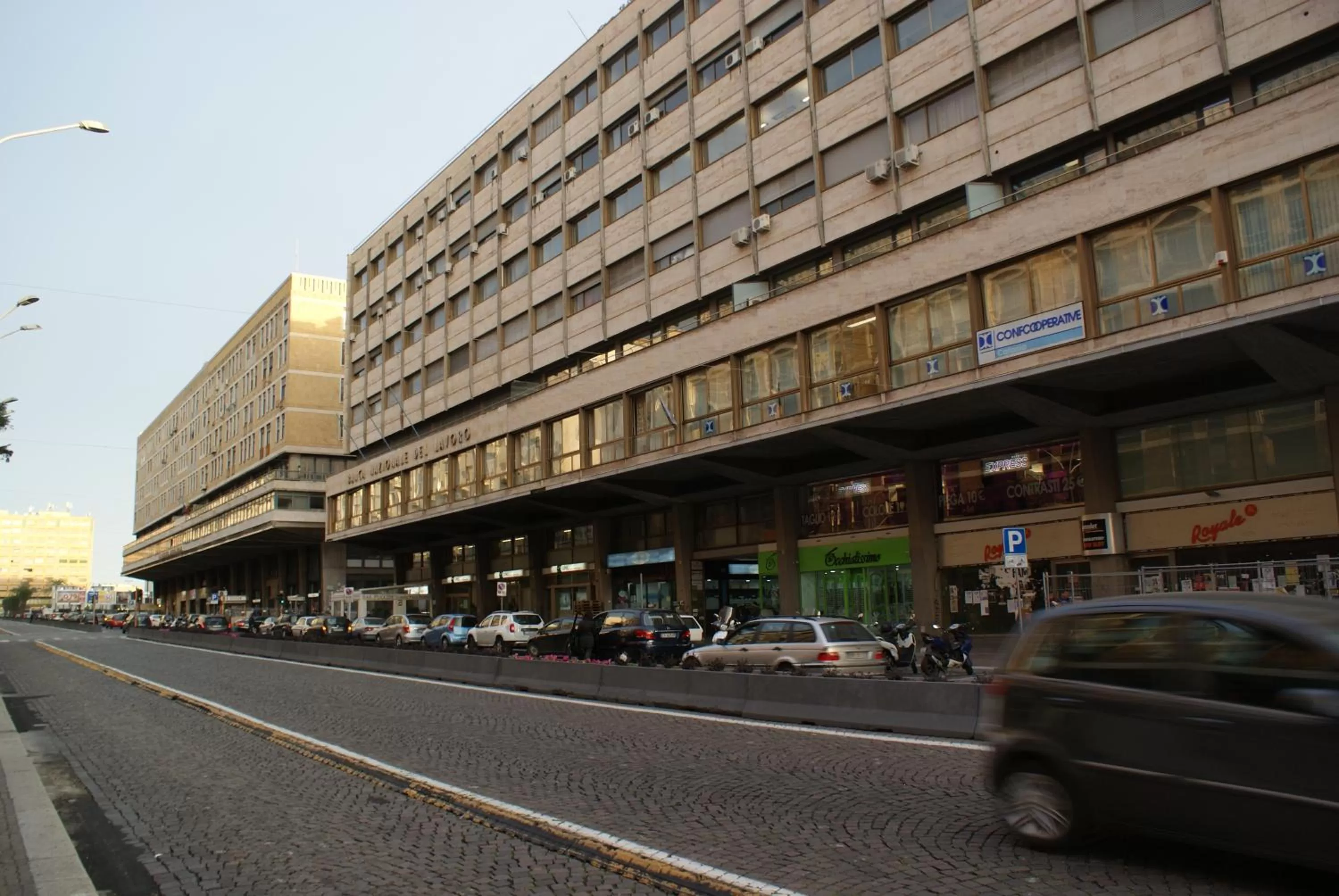 Restaurant/places to eat in Catania Crossing B&B - Rooms & Comforts