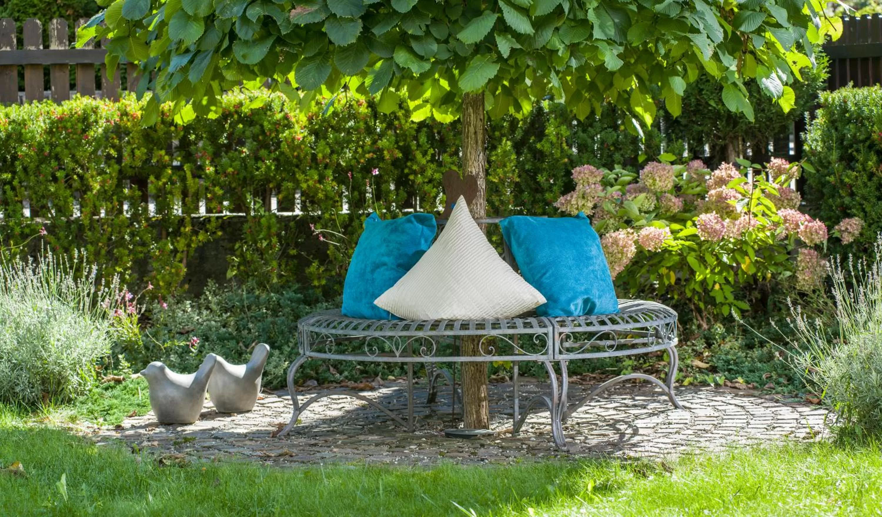 Garden in Hotel Jägerhof und Jagdhaus