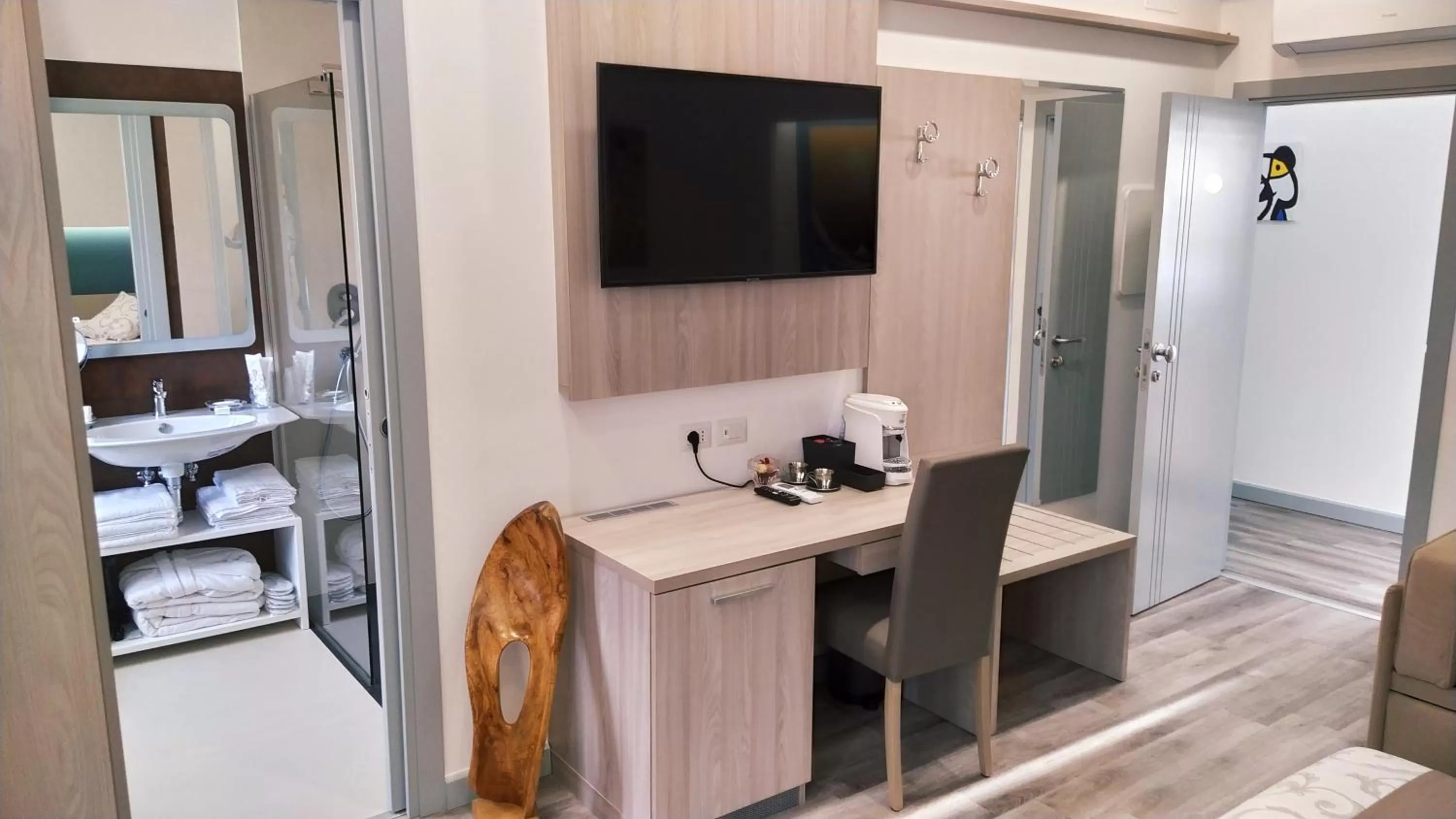 Shower, Bed in B&B La Stazione