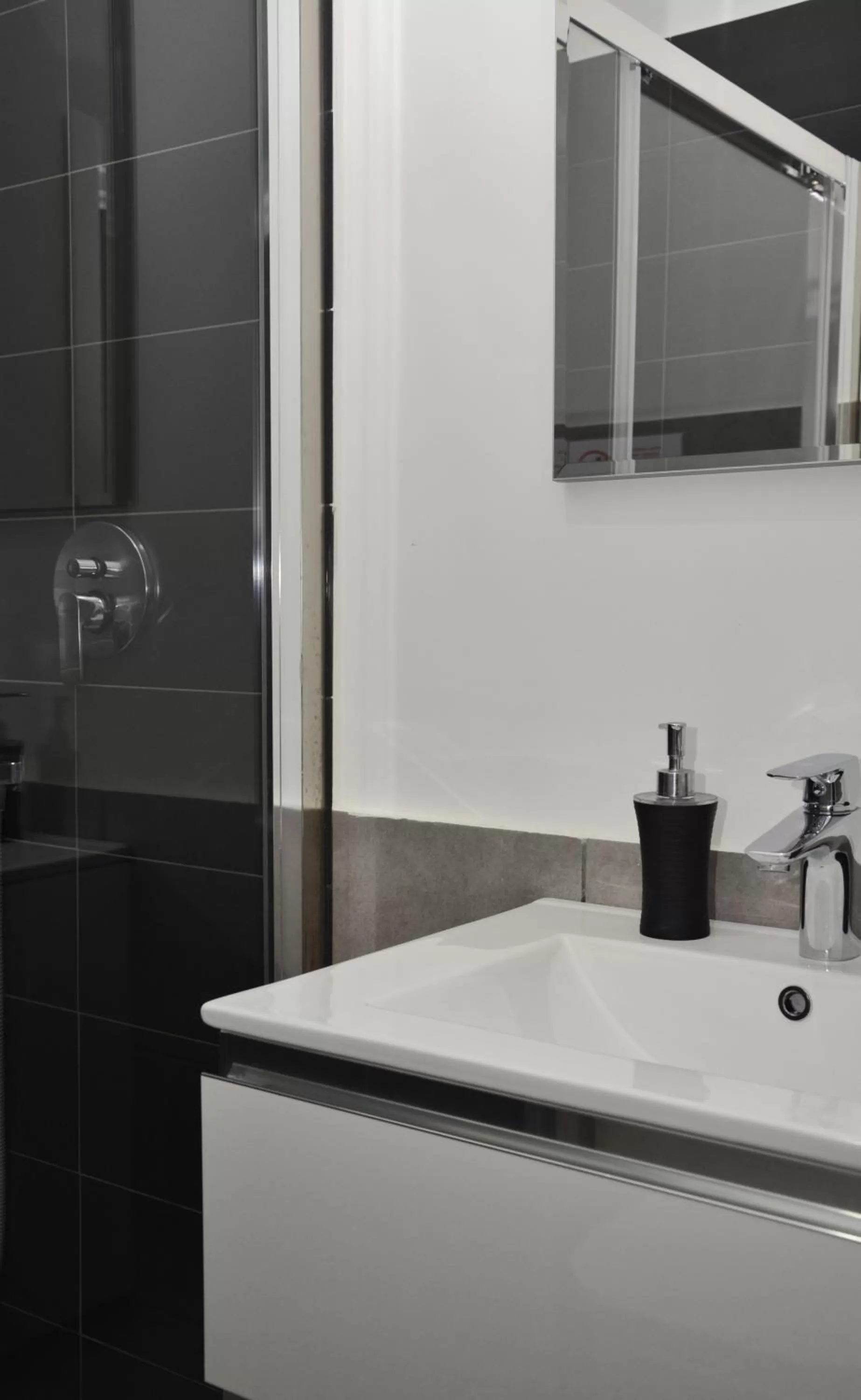 Shower in Mellos B&B