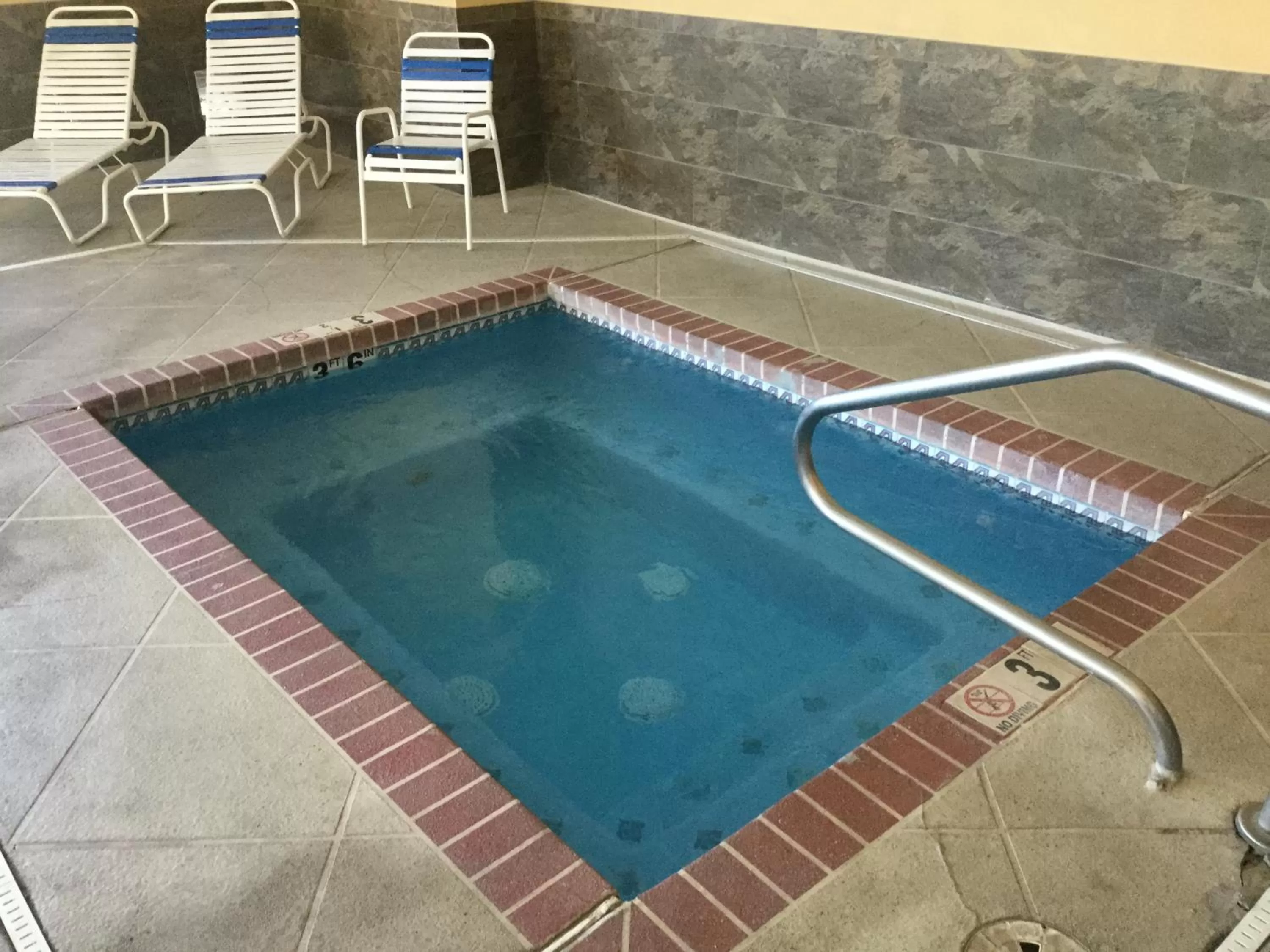 Swimming pool in Days Inn by Wyndham Hurricane/Zion National Park Area