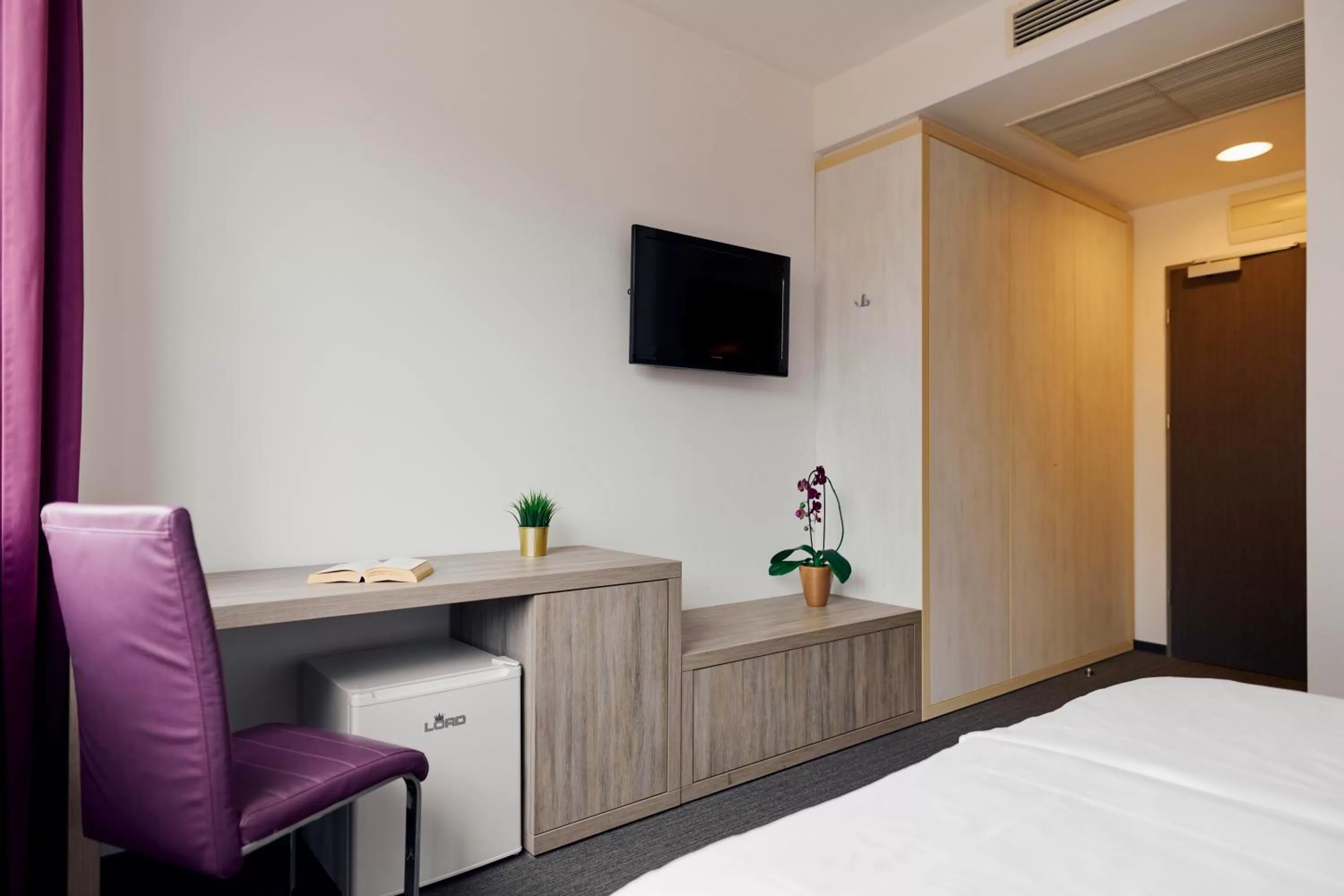 Bedroom, Bed in Hotel Meksiko