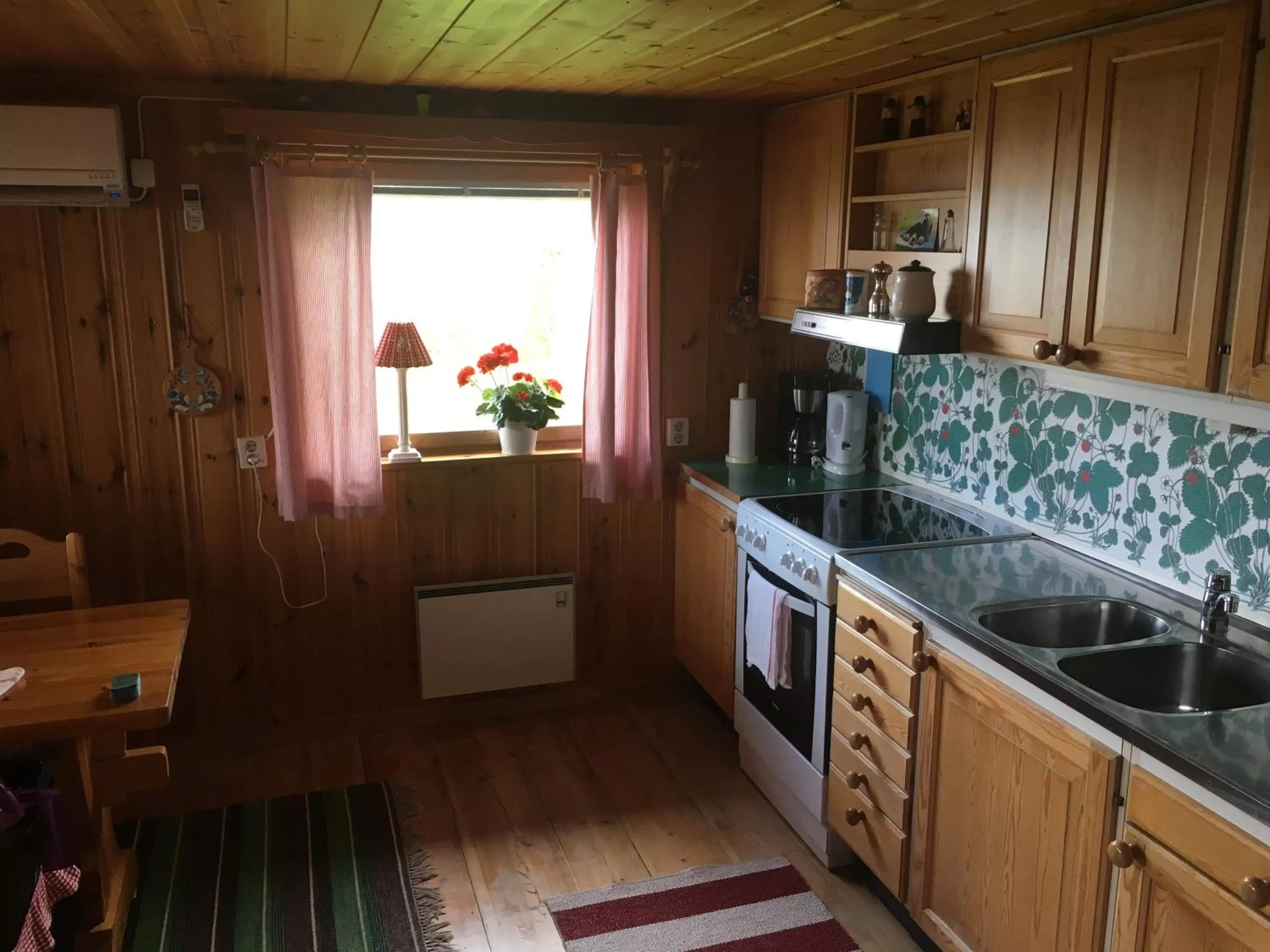 Kitchen or kitchenette, Kitchen/Kitchenette in Augustas Bed & Breakfast