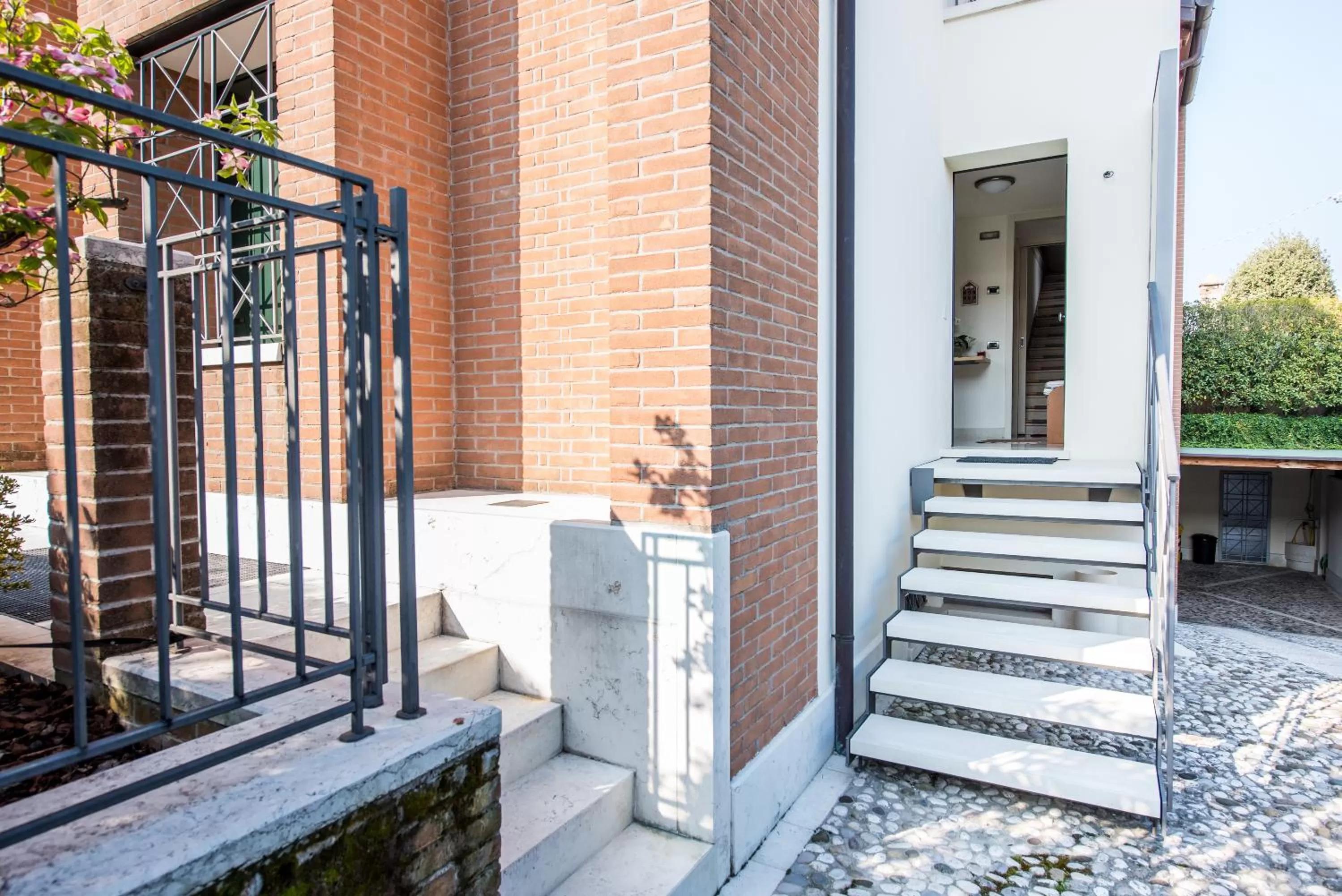 Facade/entrance in Rosa del Grappa