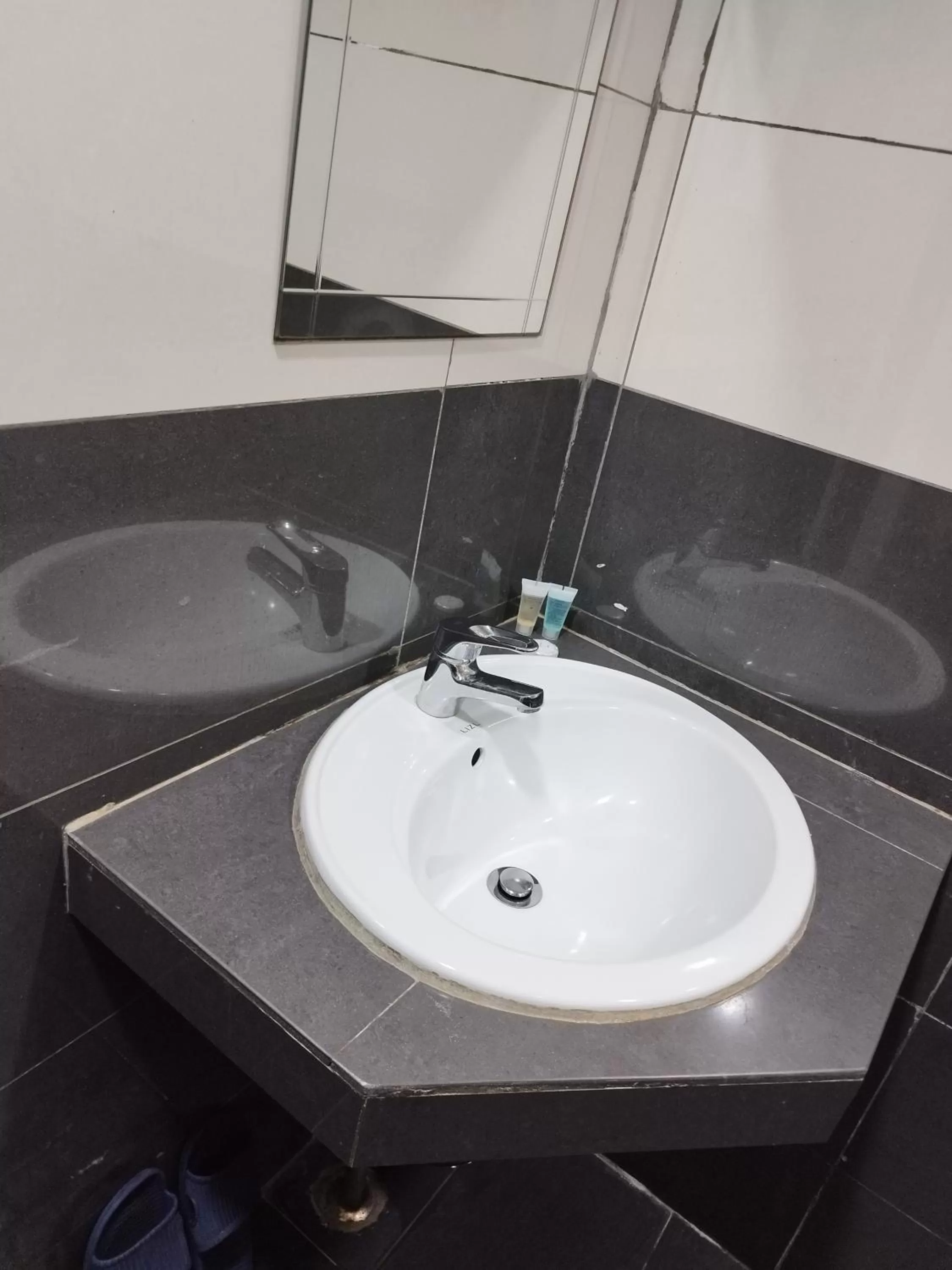 Bathroom in Marine Bay Hotel