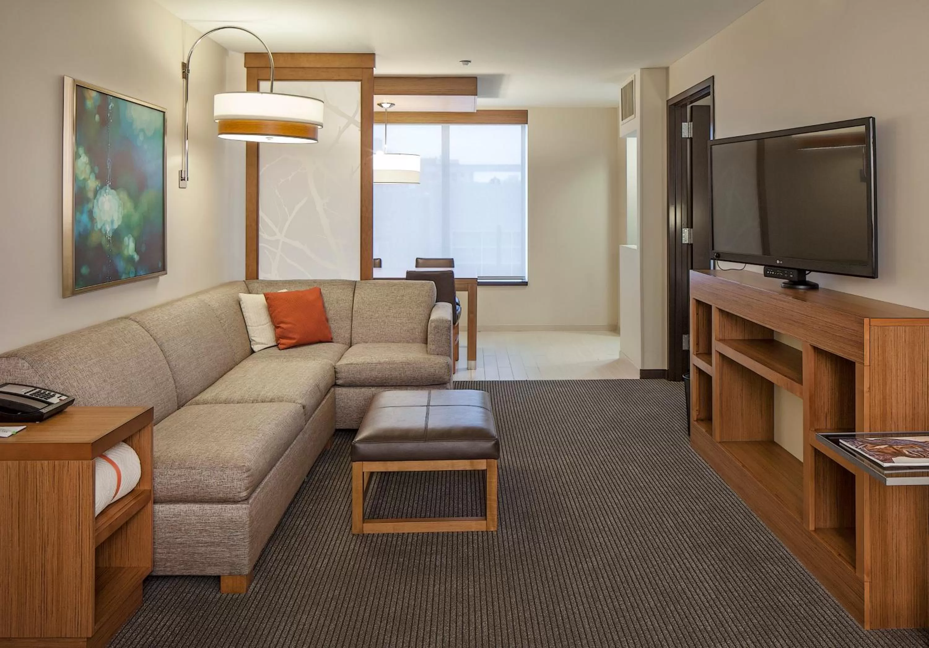 Living room in Hyatt Place Lincoln/Downtown-Haymarket
