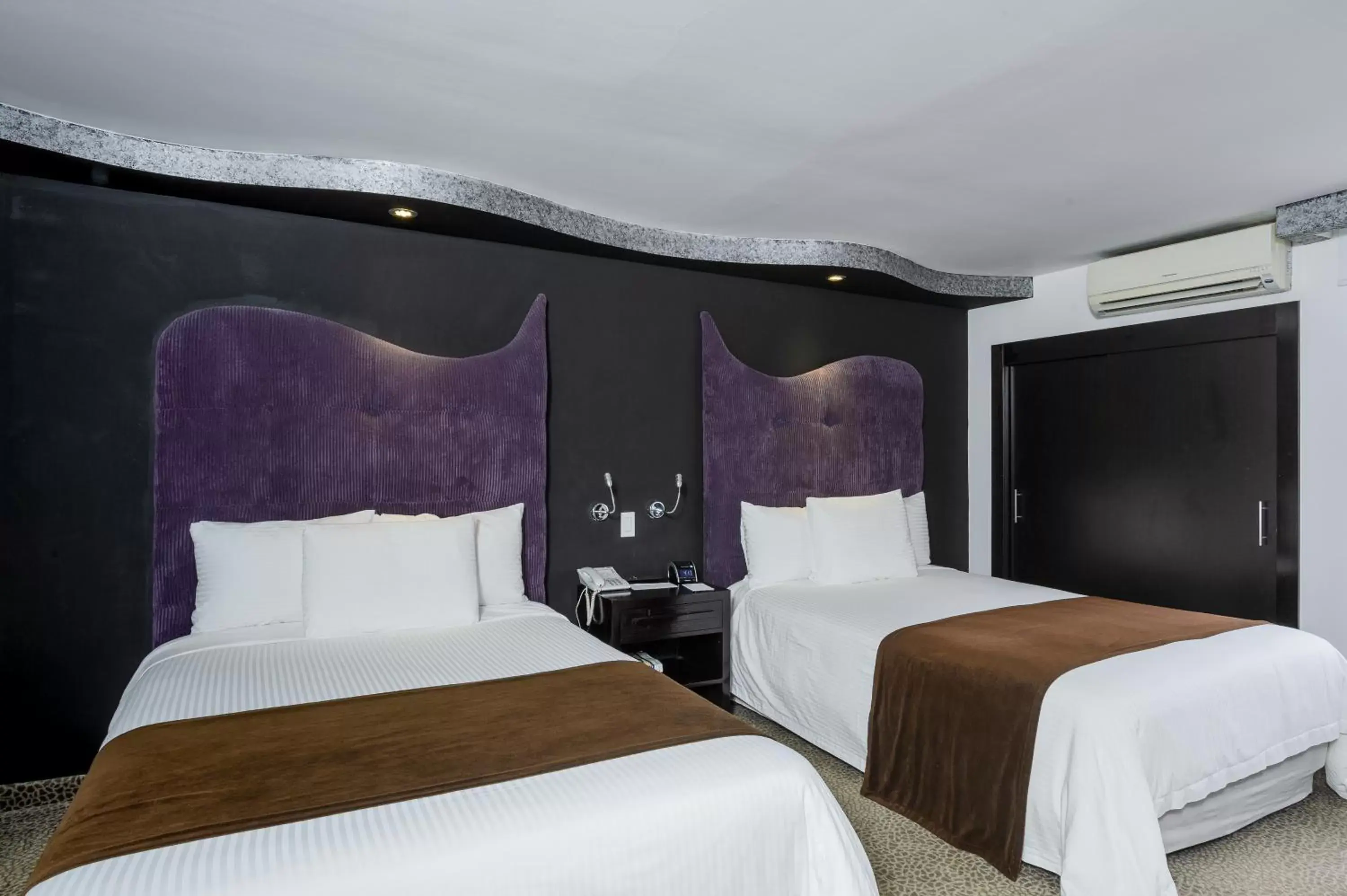 Executive Double Room with Two Queen Beds in Riande Urban Hotel Executive Double Room with Two Queen Beds in Riande Urban Hotel