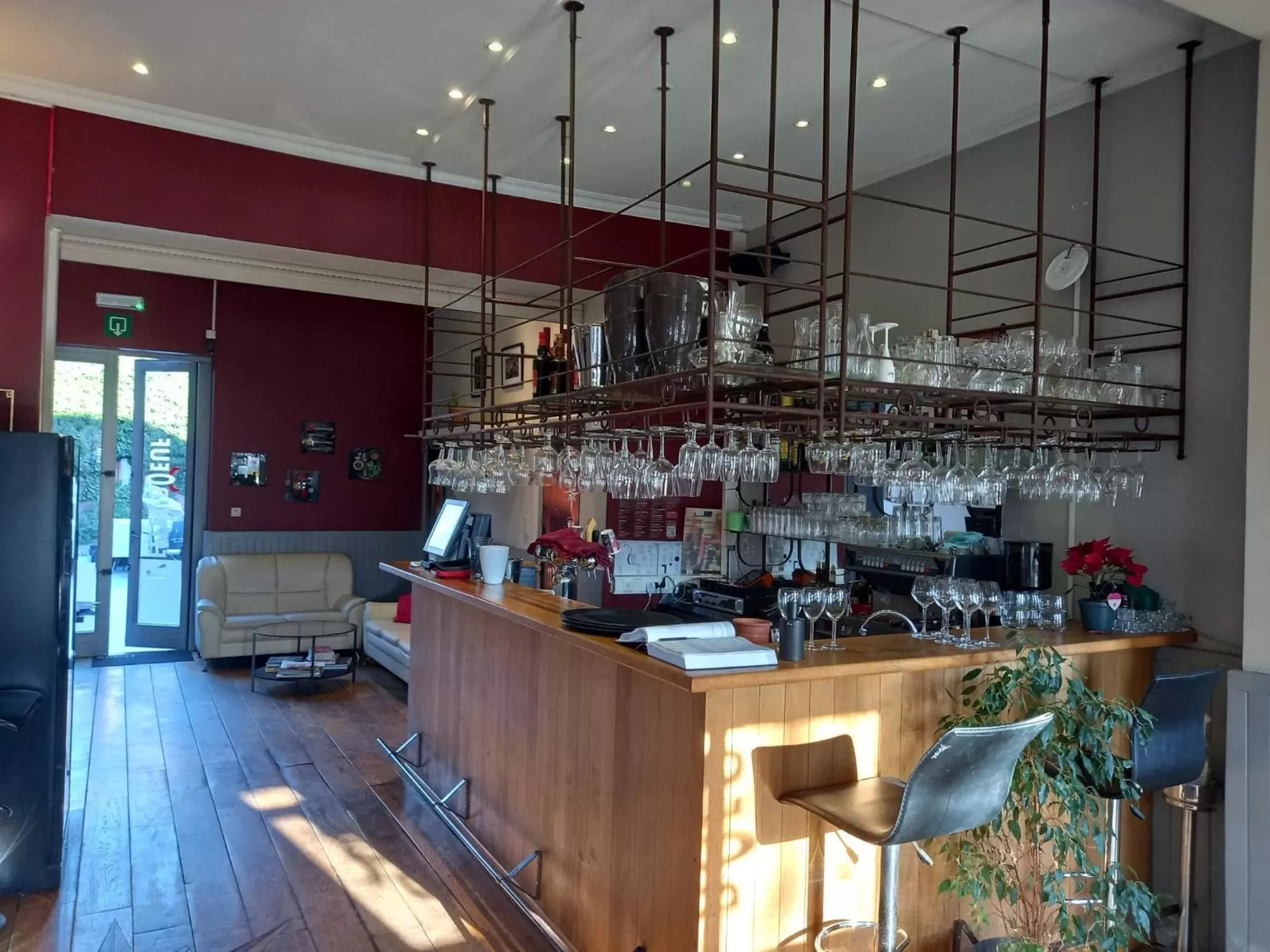 Lounge or bar in Hôtel Le Monte-Cristo