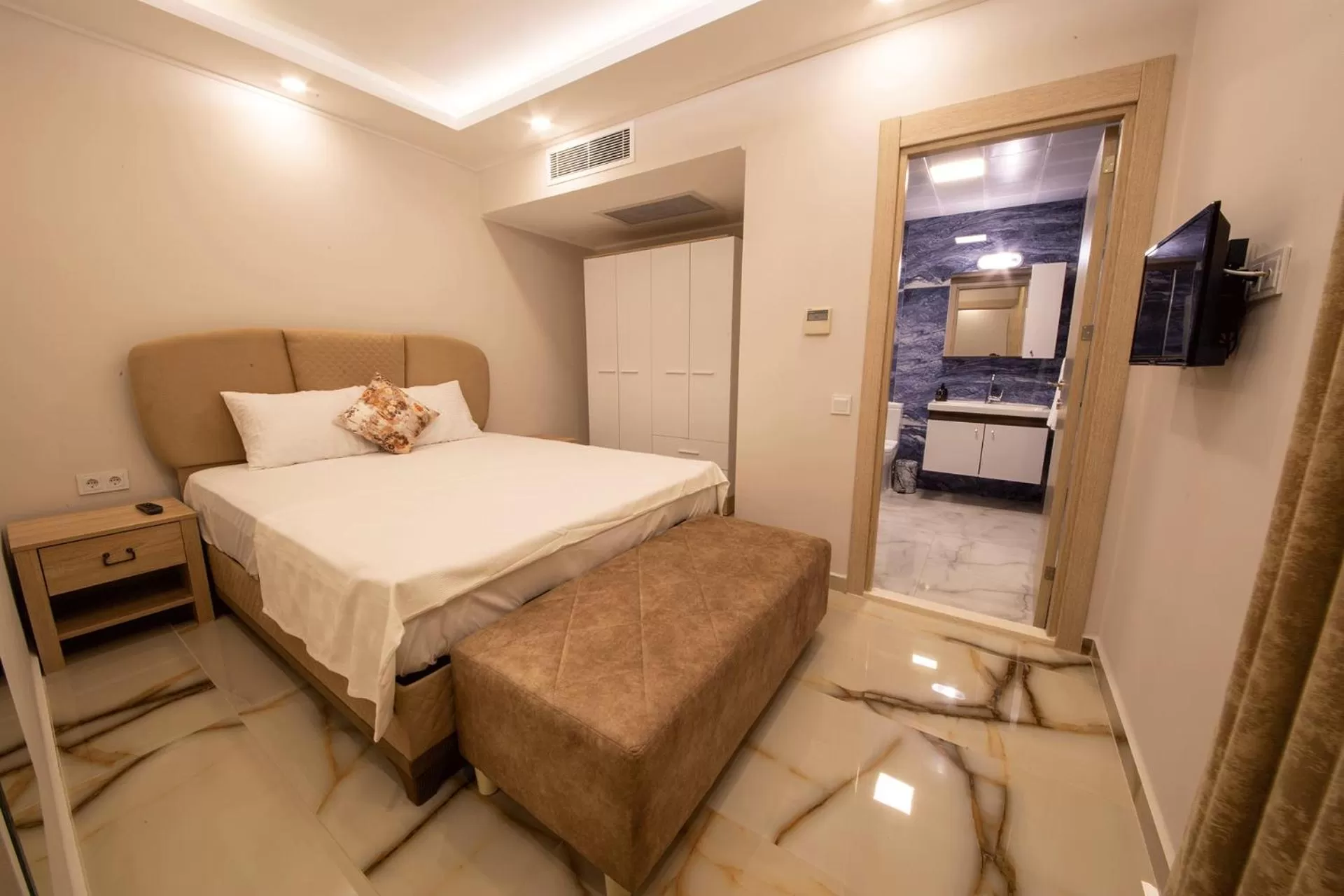 Bed in Huma Elite Hotel