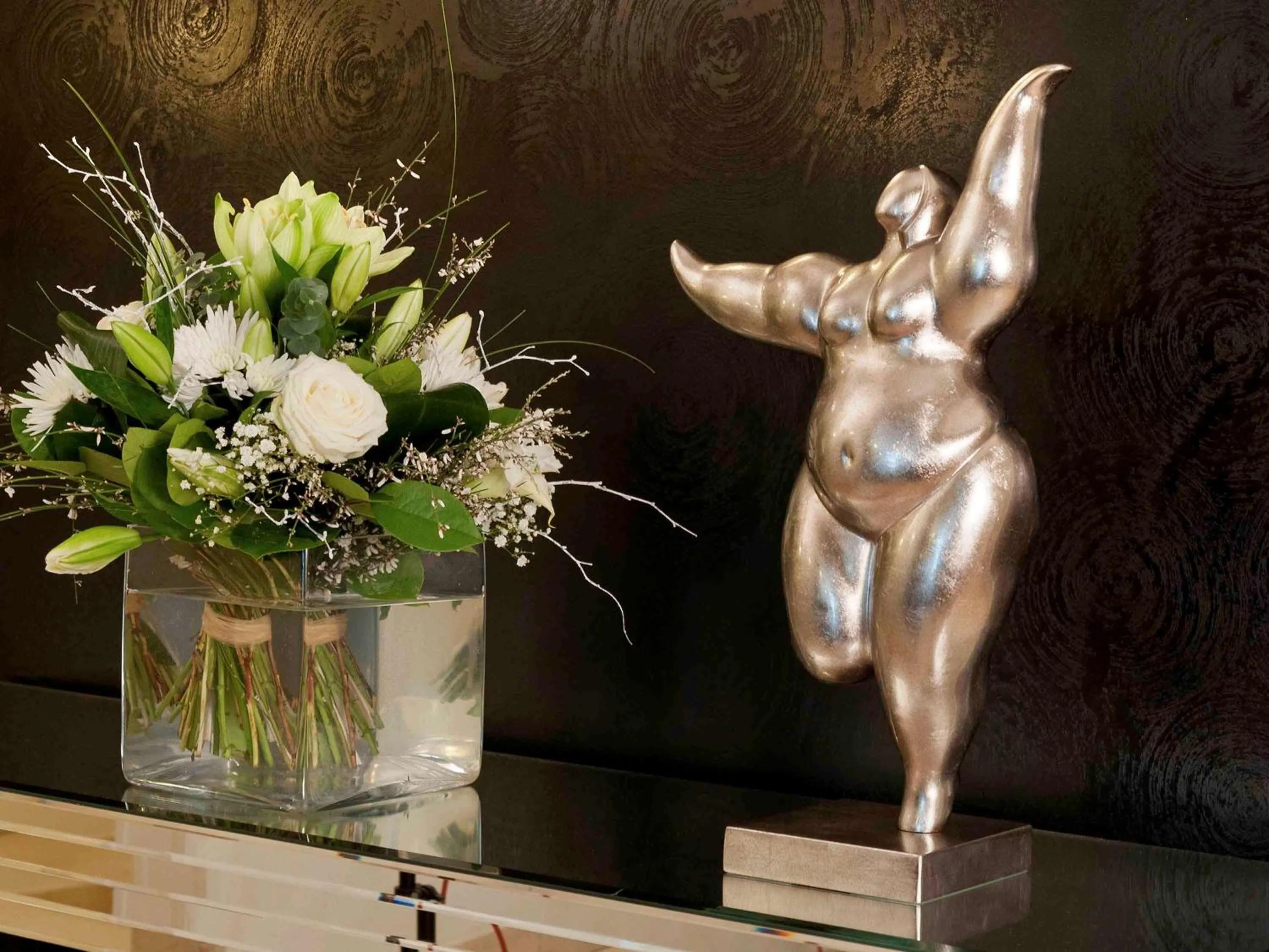 Lounge or bar in Mercure Paris Opéra Faubourg Montmartre