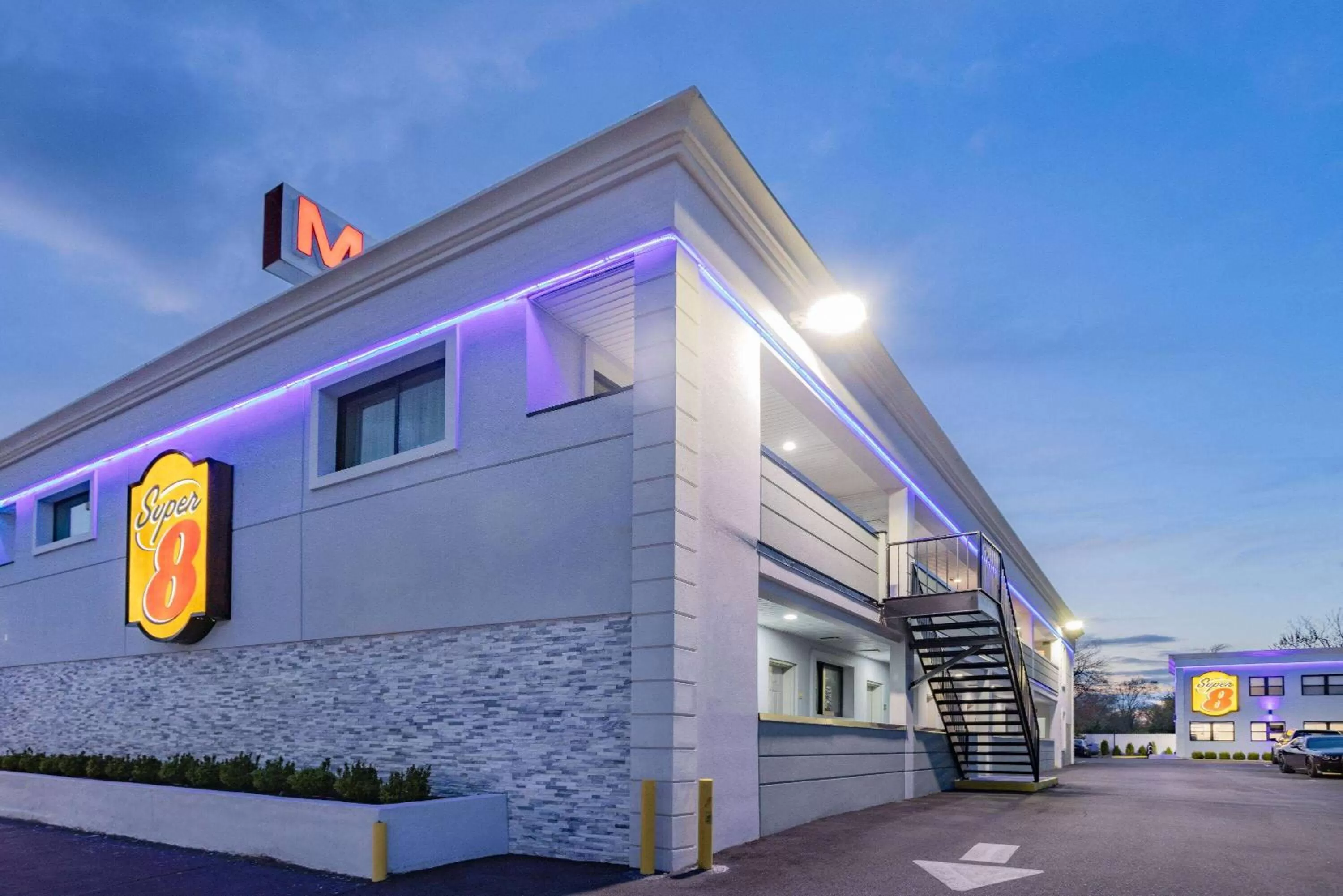 Property building in Super 8 by Wyndham Lindenhurst