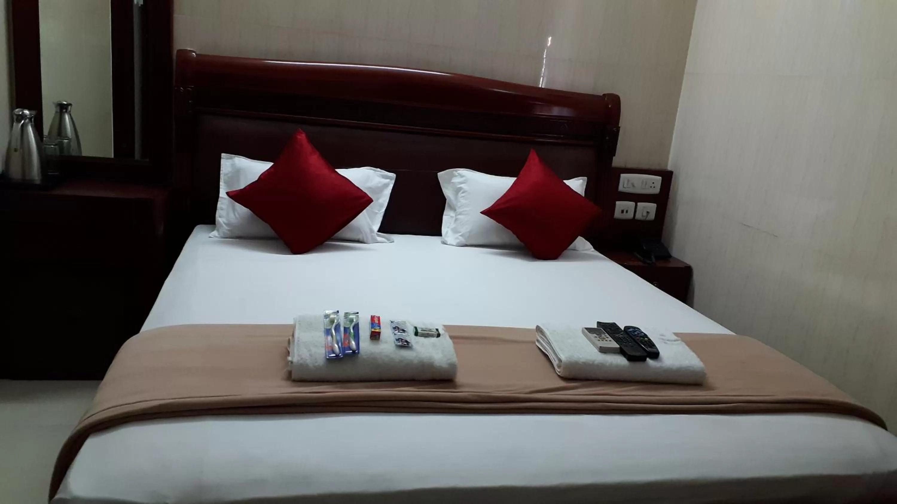 Bed in Grand View Residency Chennai