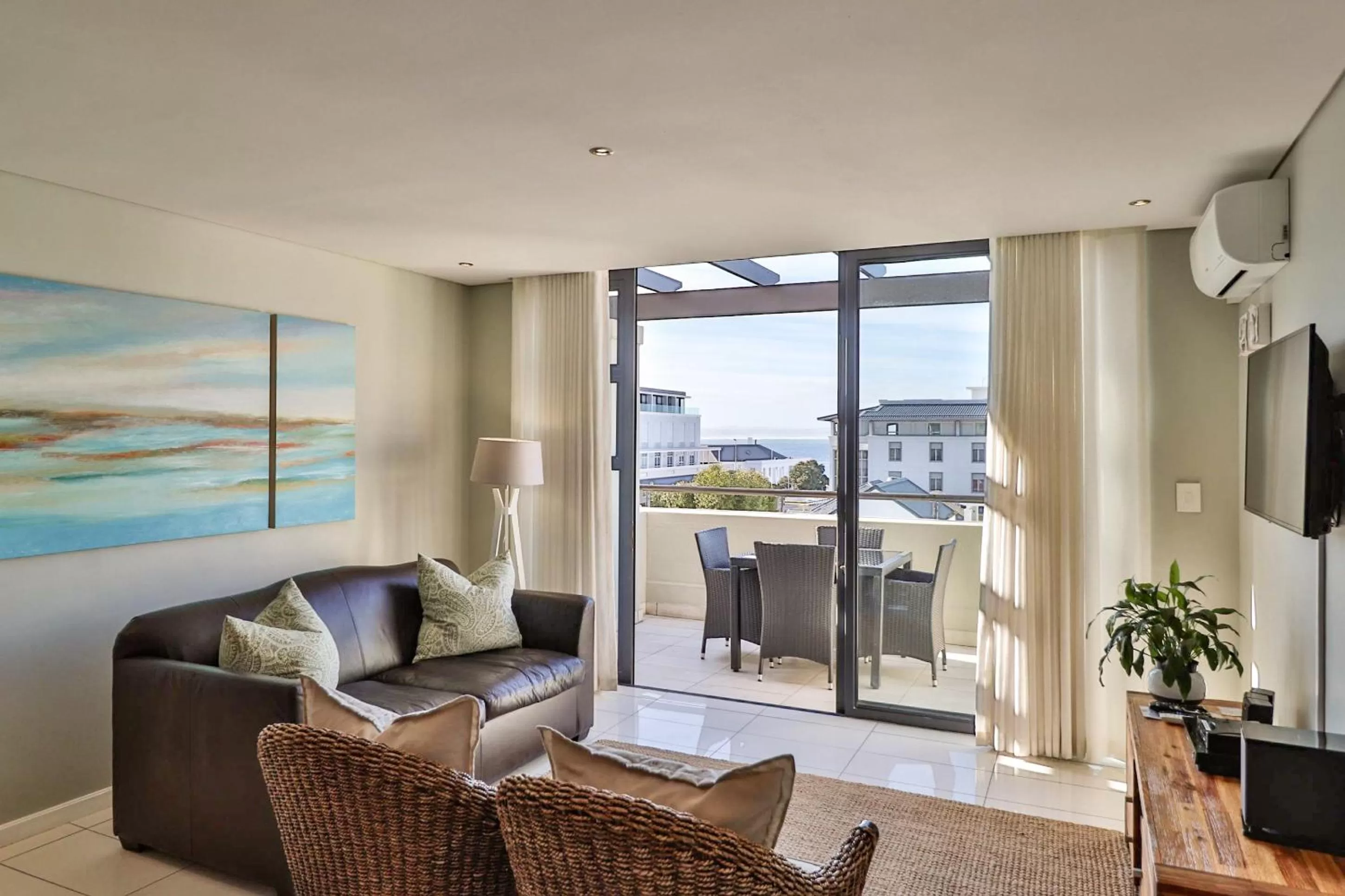 TV and multimedia in Whale Coast All-Suite-Hotel - DCC Hotel Group