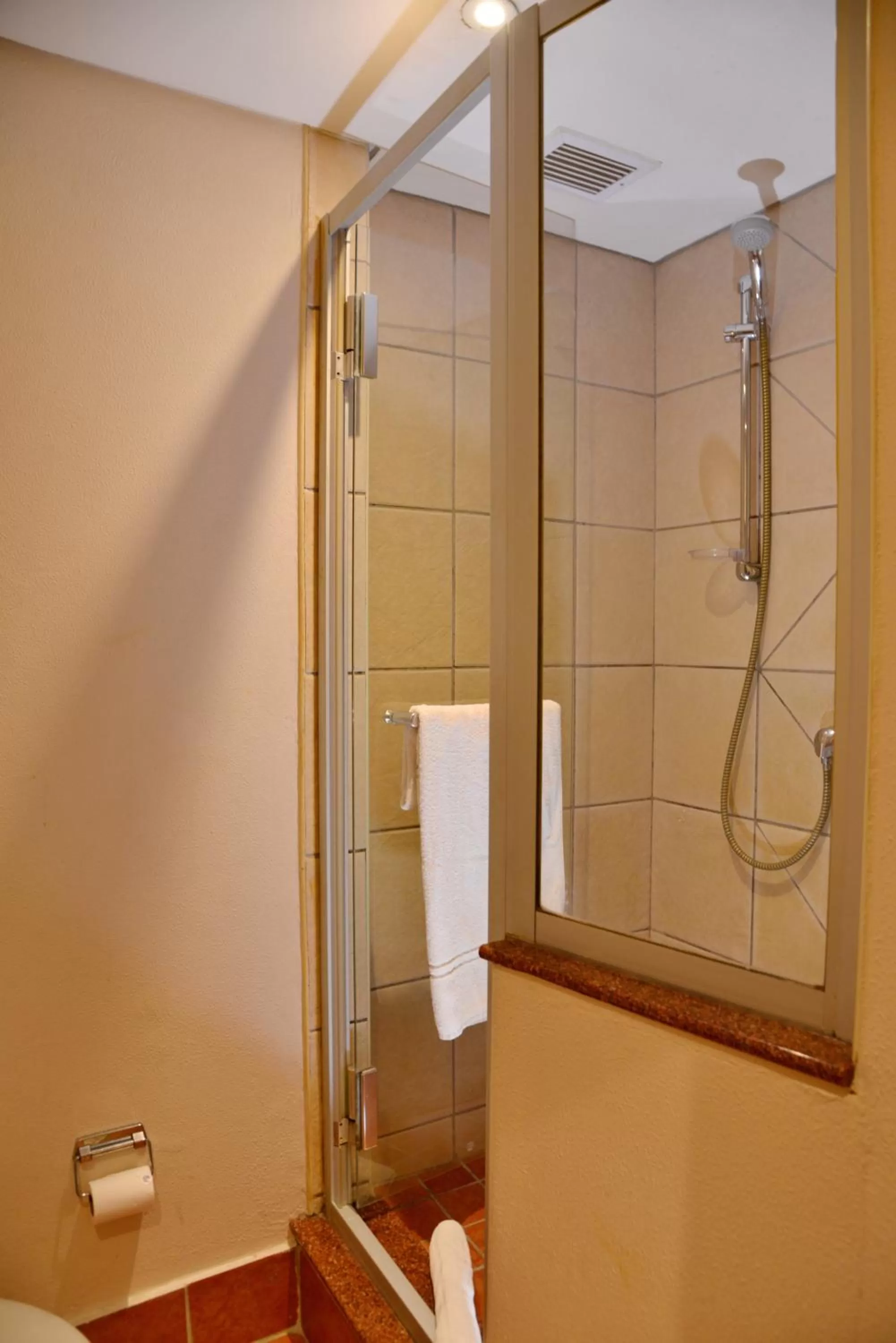 Double Room - Smoking in Town Lodge George