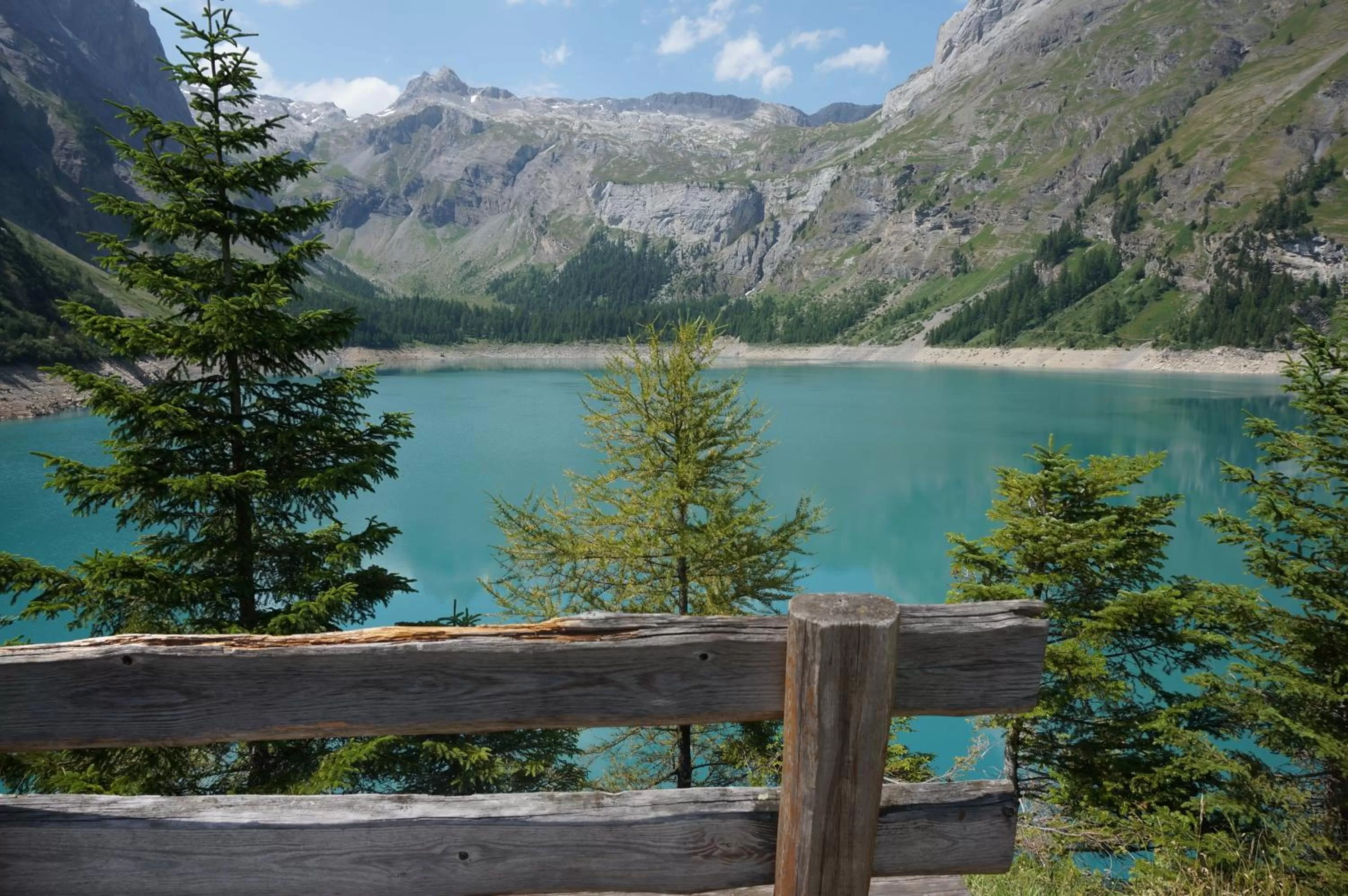 Hiking in bnb Valais - by La Sittelle