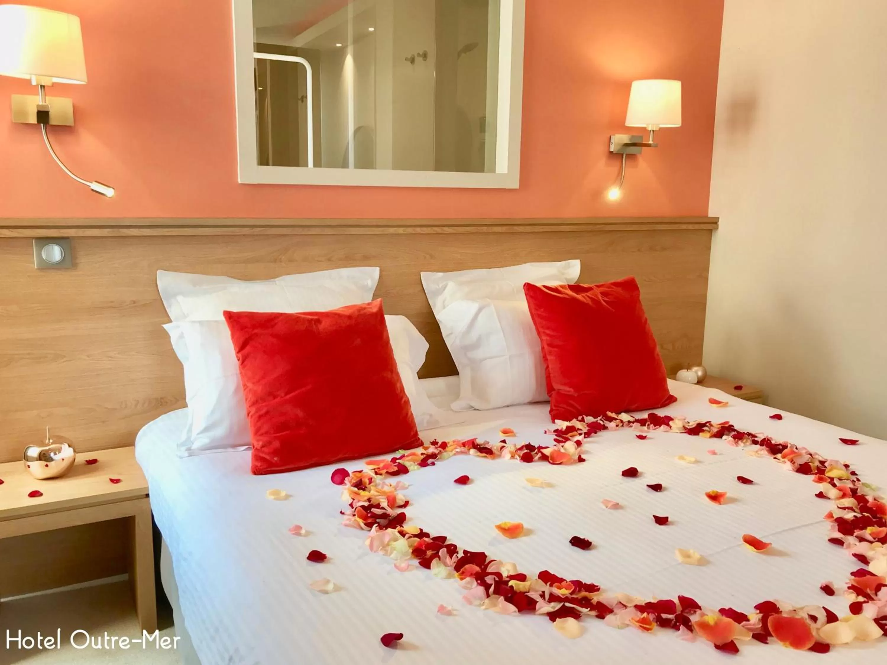 Bed in Hôtel Outre-Mer - Villa Le Couchant