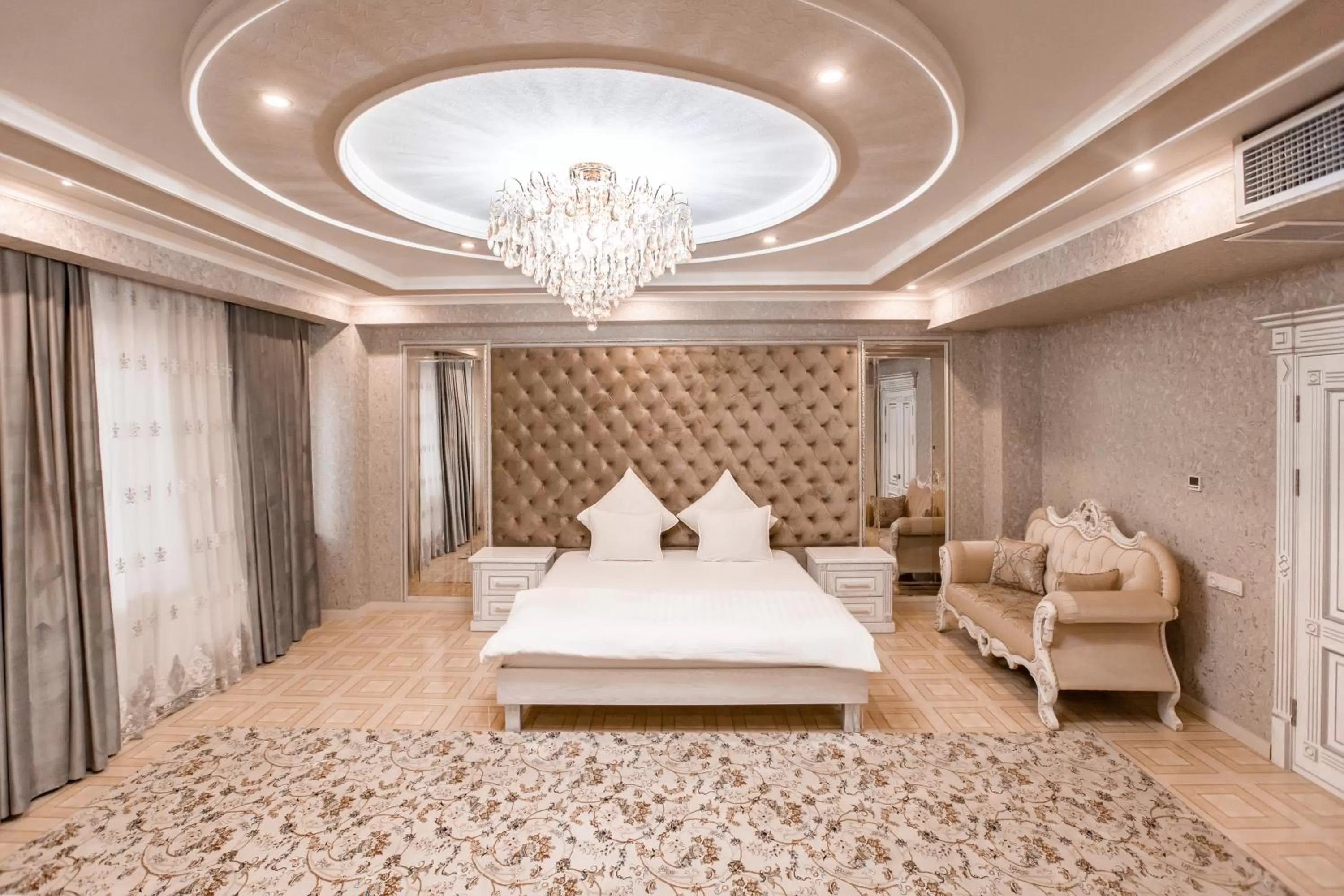 Bedroom in OydinPlaza Hotel