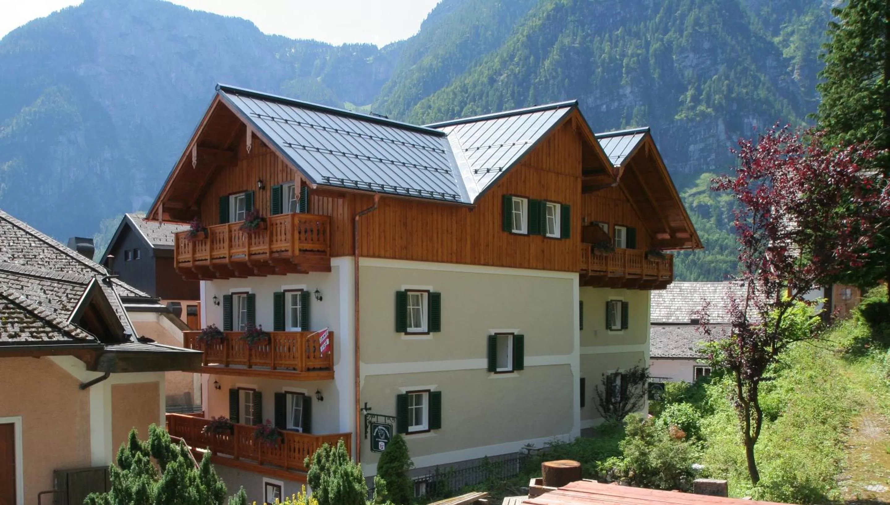 Property building in Weisses Lamm