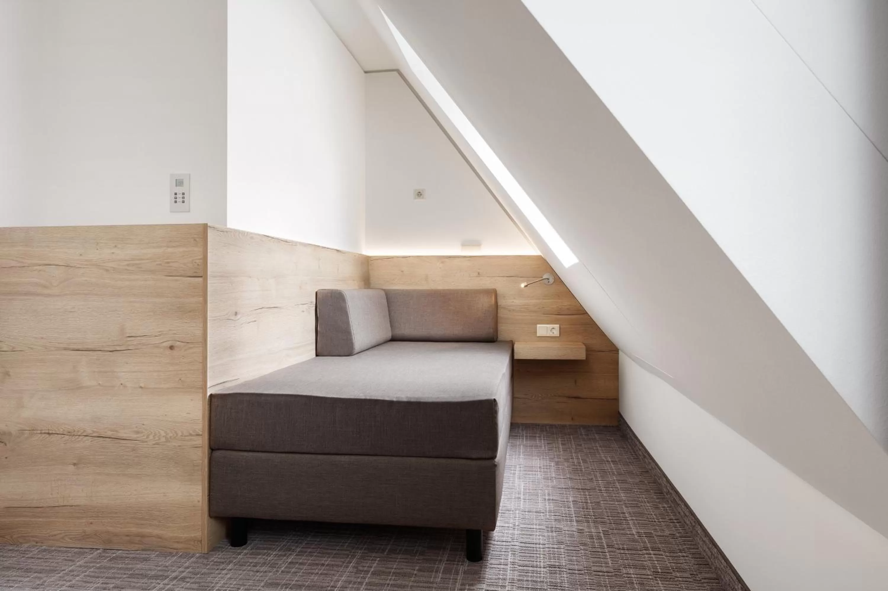 Photo of the whole room, Bed in Holiday Inn Nürnberg City Centre by IHG