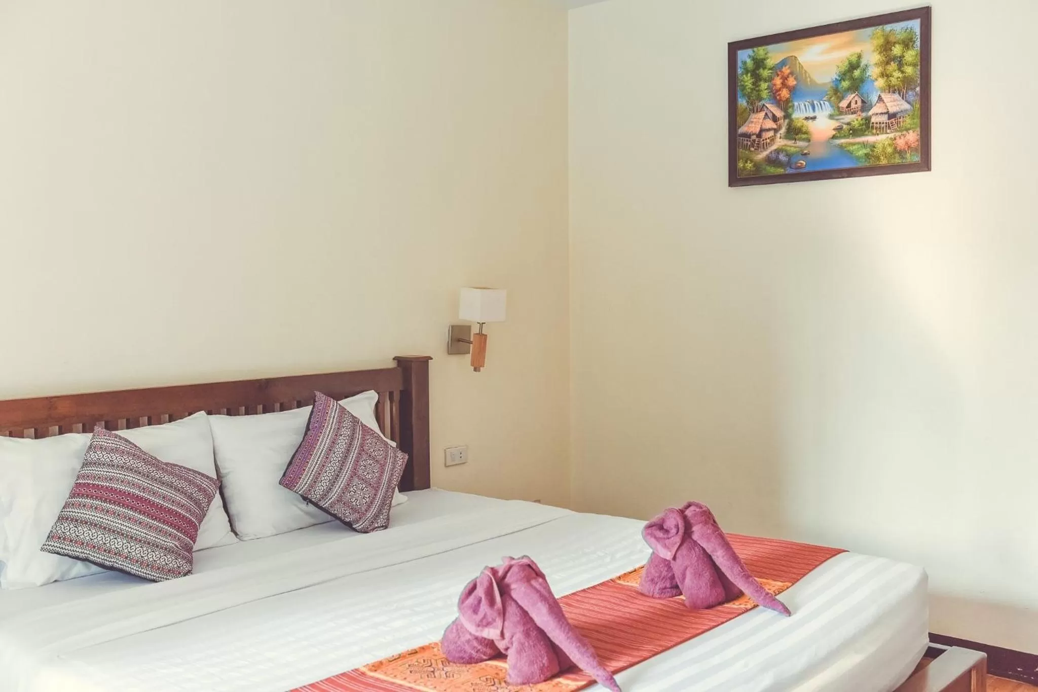 Bed in Riverside House Hotel