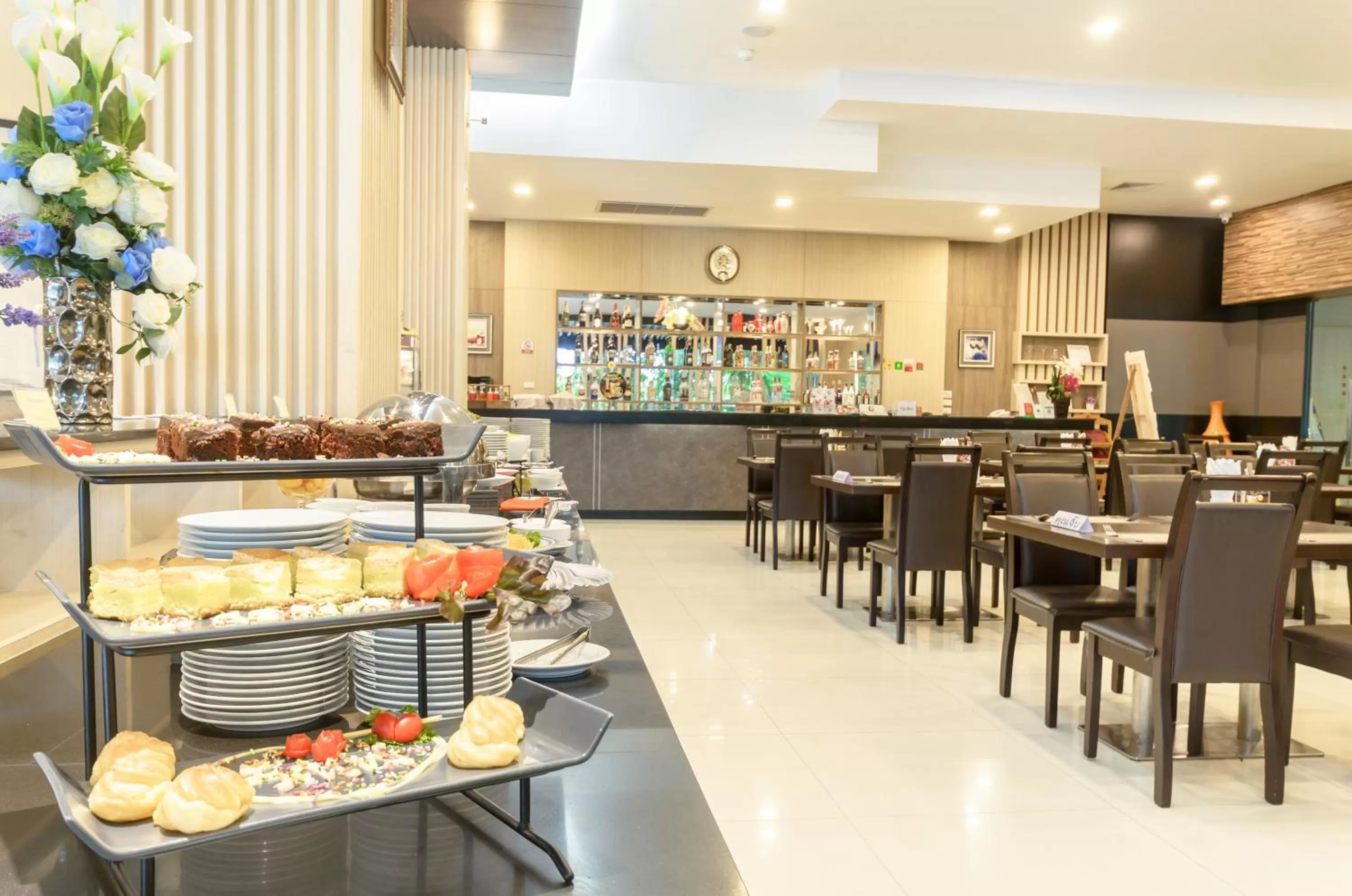 Restaurant/places to eat in Eastpana Hotel - SHA Extra Plus
