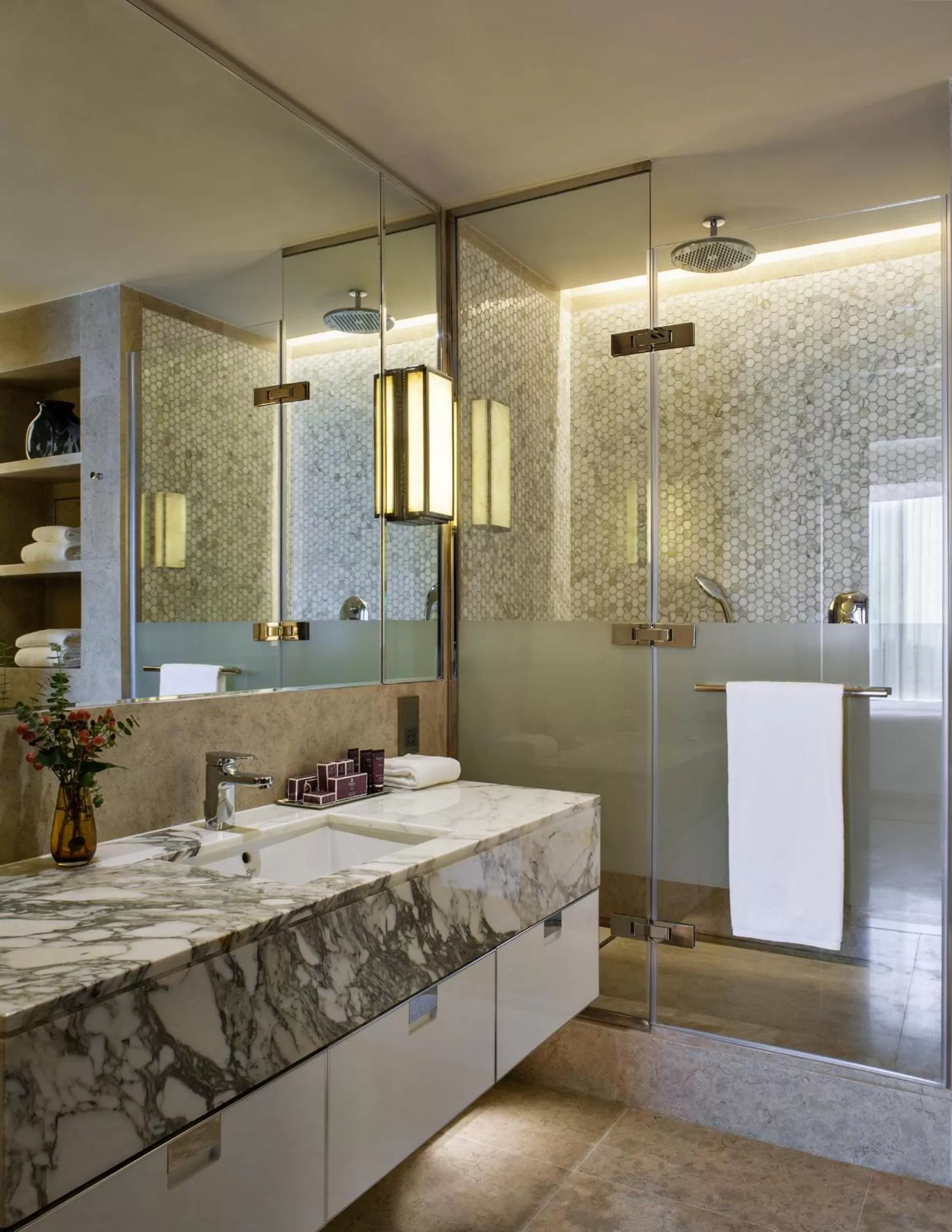 Bathroom in Assila, a Luxury Collection Hotel, Apartment Jeddah